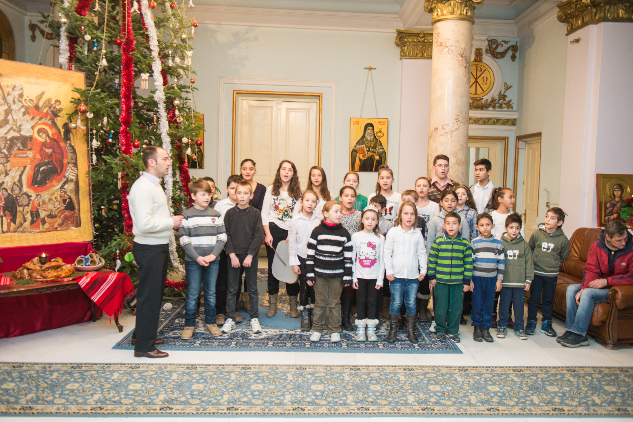 Colindători la Reședința Mitropolitană - Centrul de zi Sfânta Marina din Iaşi