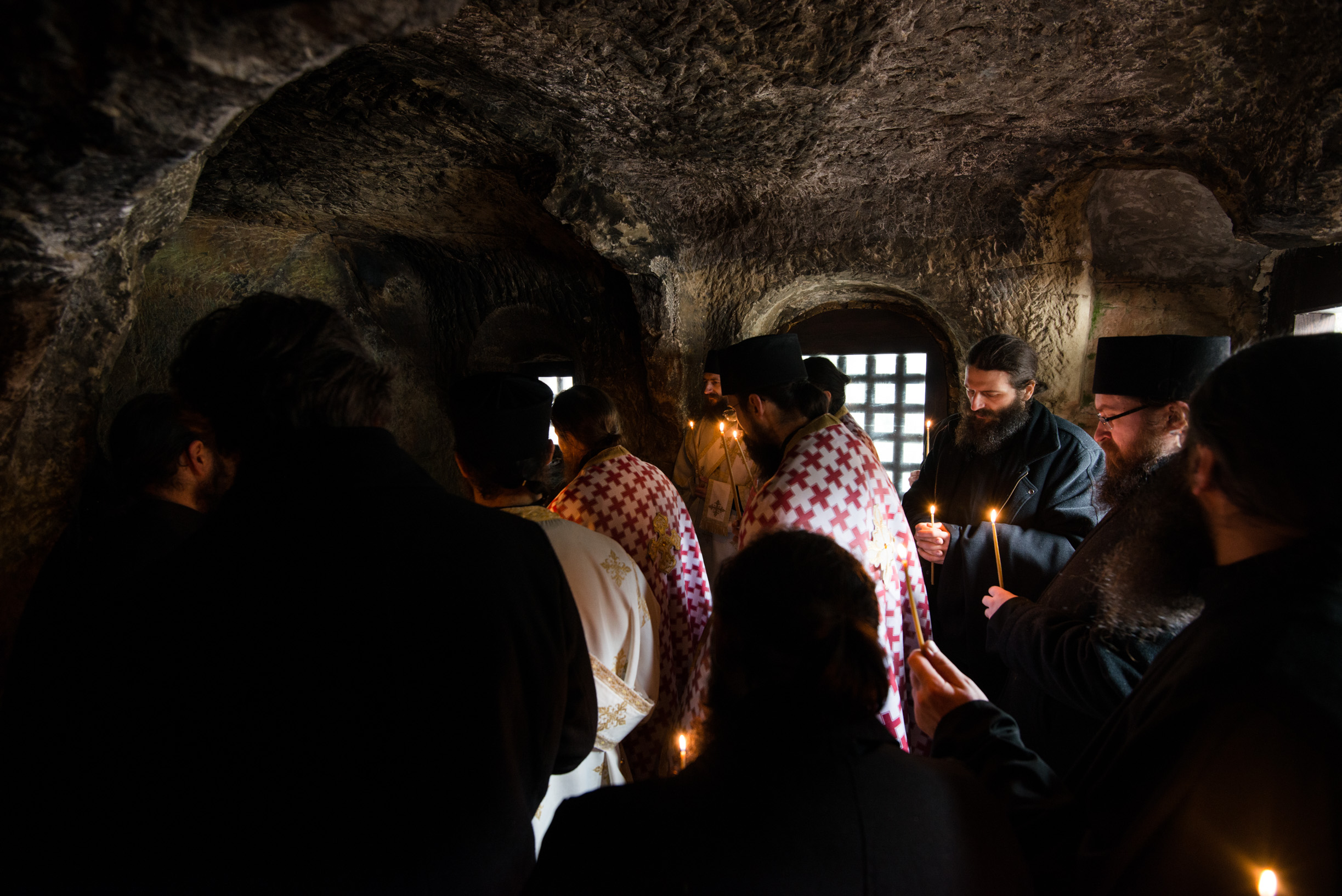 Slujba Acatistului la chilia Sfântului Daniil Sihastrul
