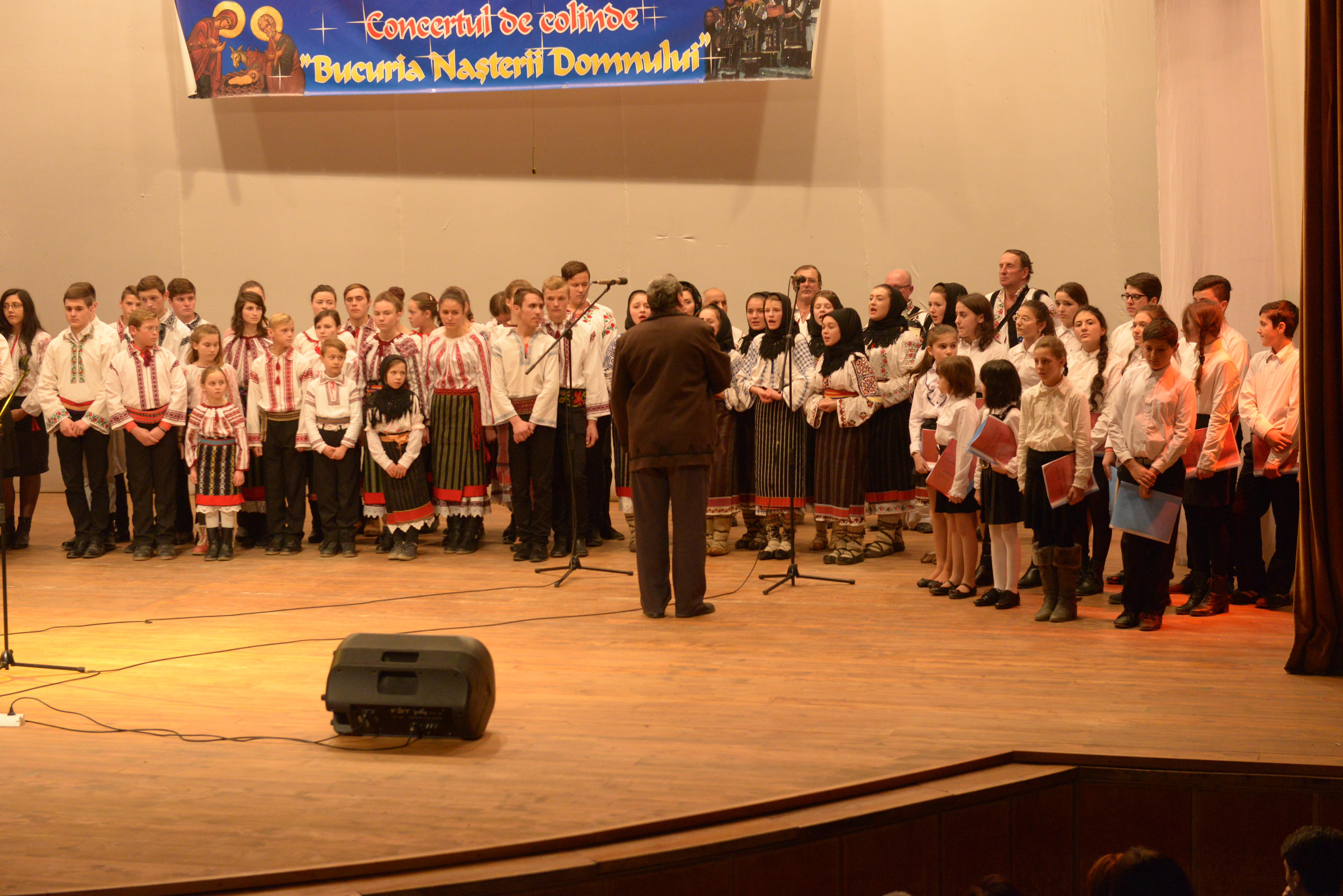 IPS Mitropolit Teofan: „Atât timp cât «nu mor colindătorii», nu ne pierdem speranţa”