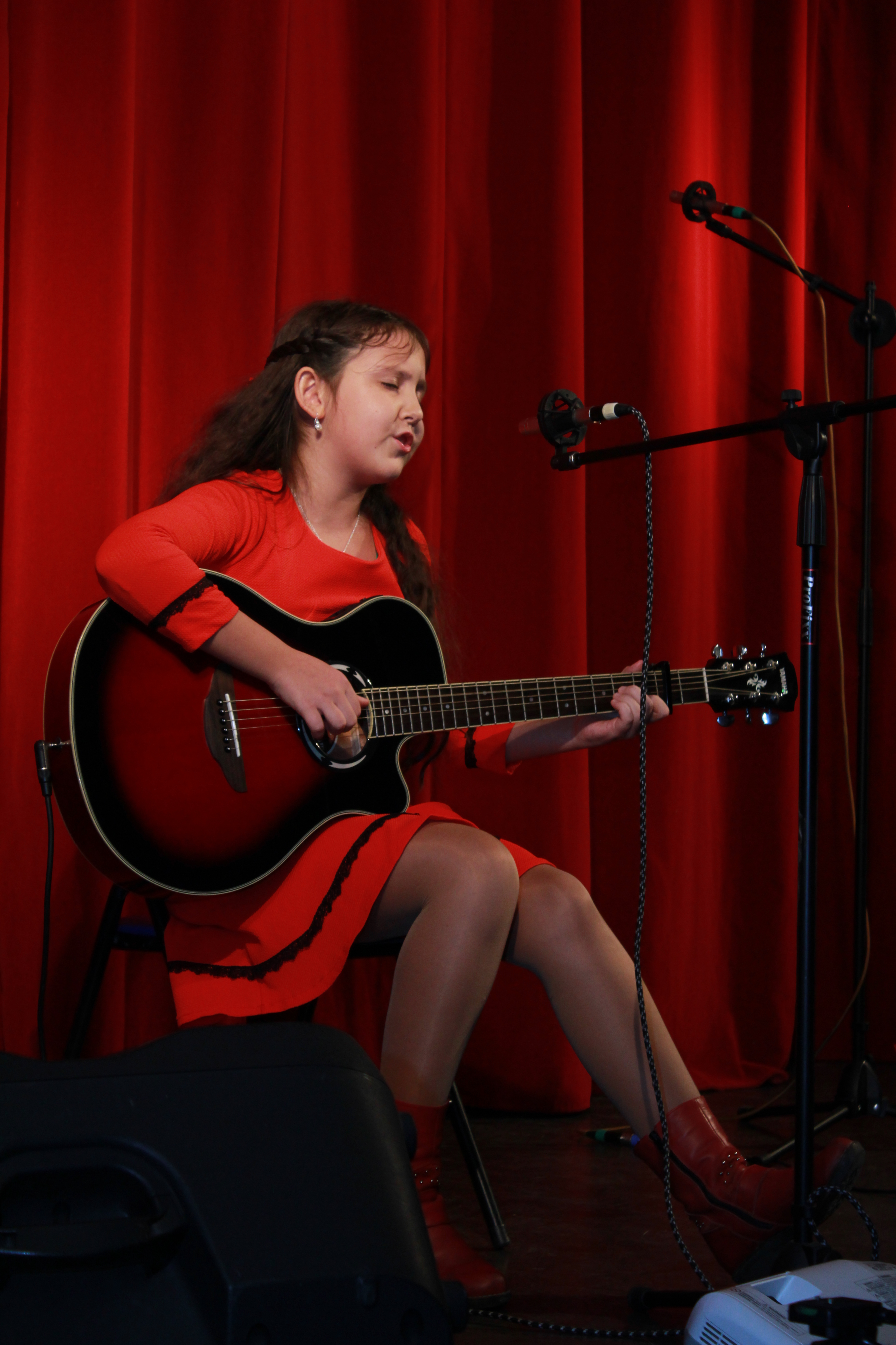 Concert caritabil realizat de elevii Seminarului Teologic Liceal „Sf. Ioan Iacob” Dorohoi