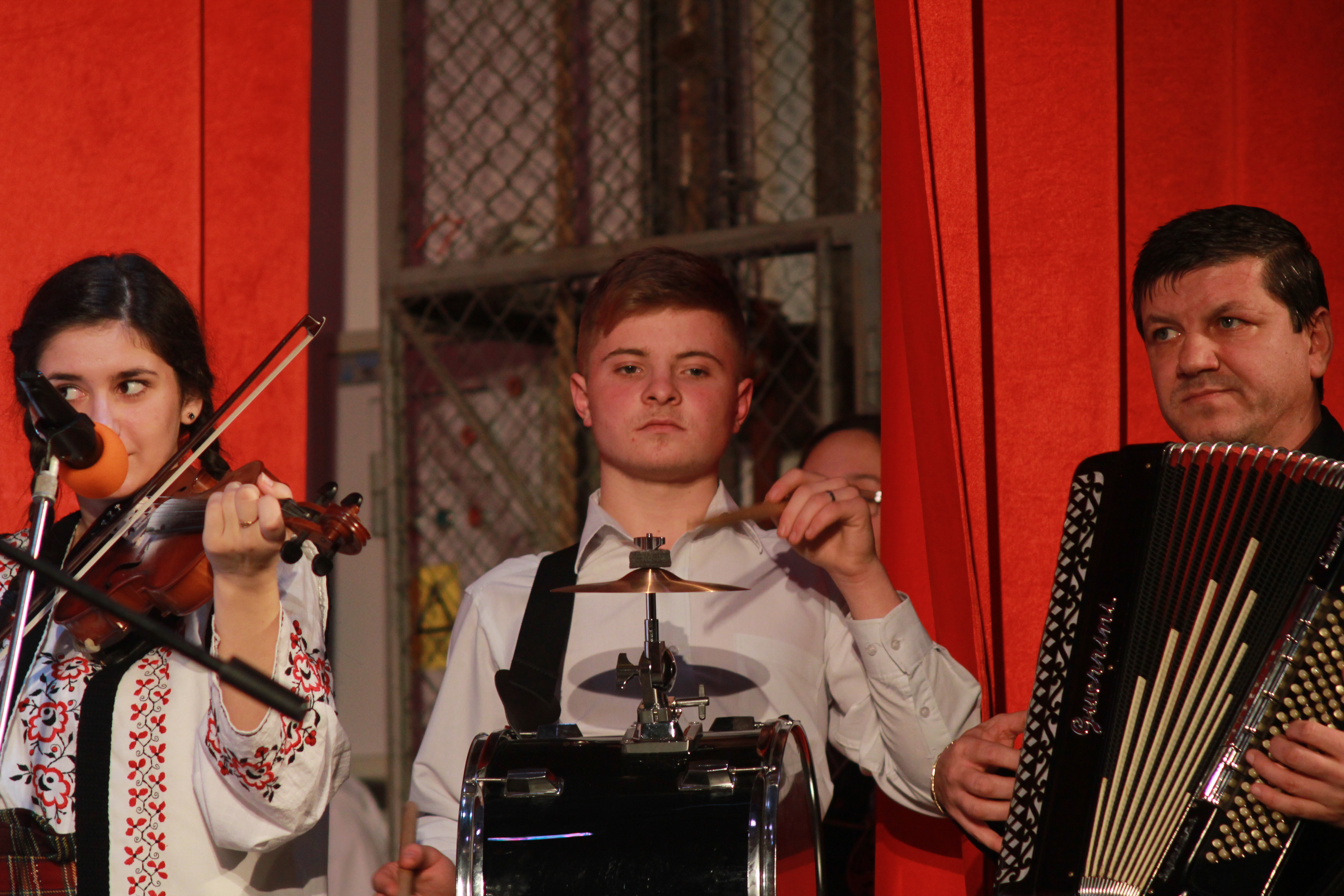 Concert caritabil realizat de elevii Seminarului Teologic Liceal „Sf. Ioan Iacob” Dorohoi