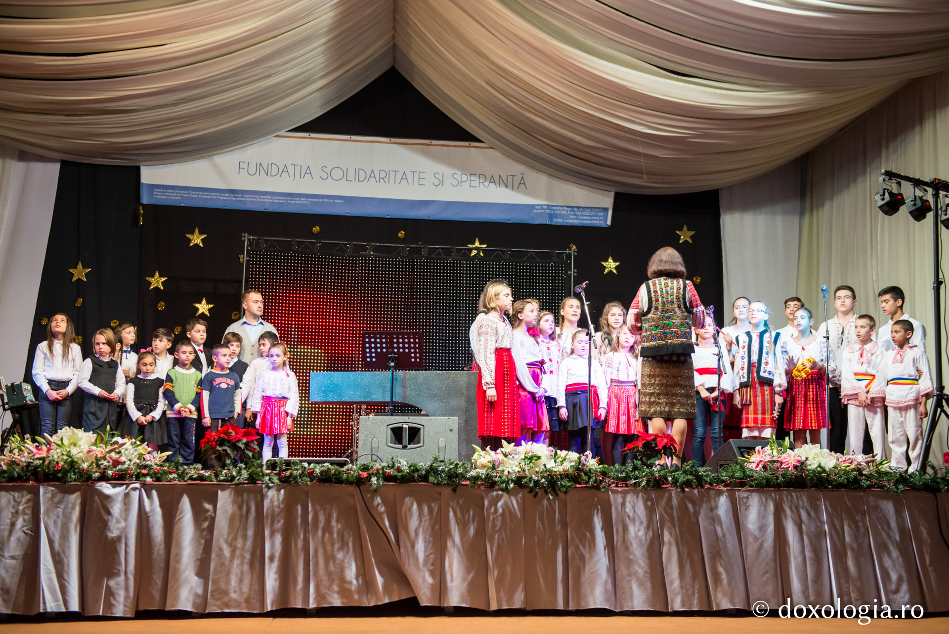 „Poveste din Viflaim” spusă de Paula Seling la Iași