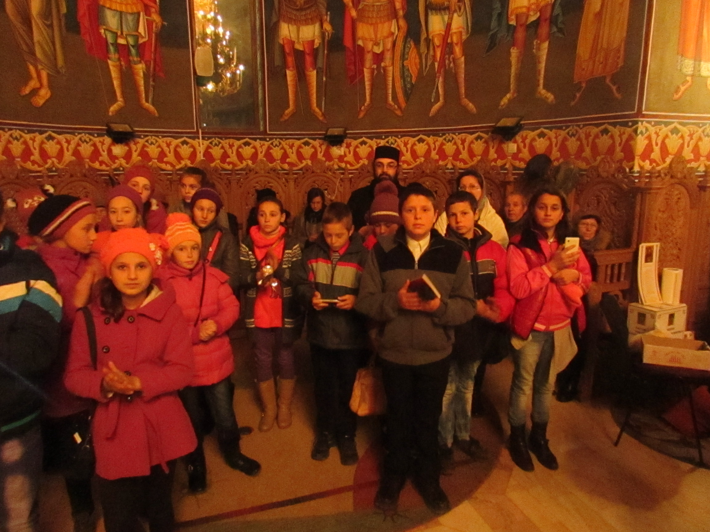 Copiii din corul Parohiei Pleșani, în vizită la Iași