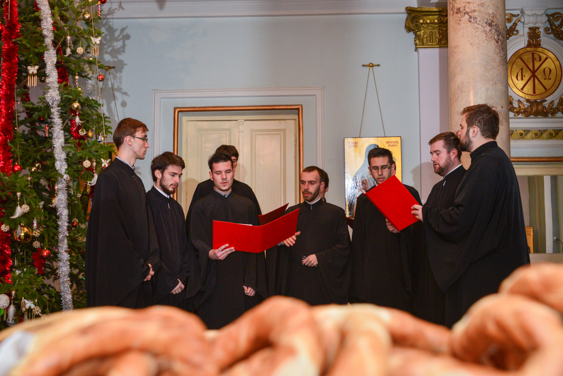 Colindători la Reședința Mitropolitană - Corul Lighisma