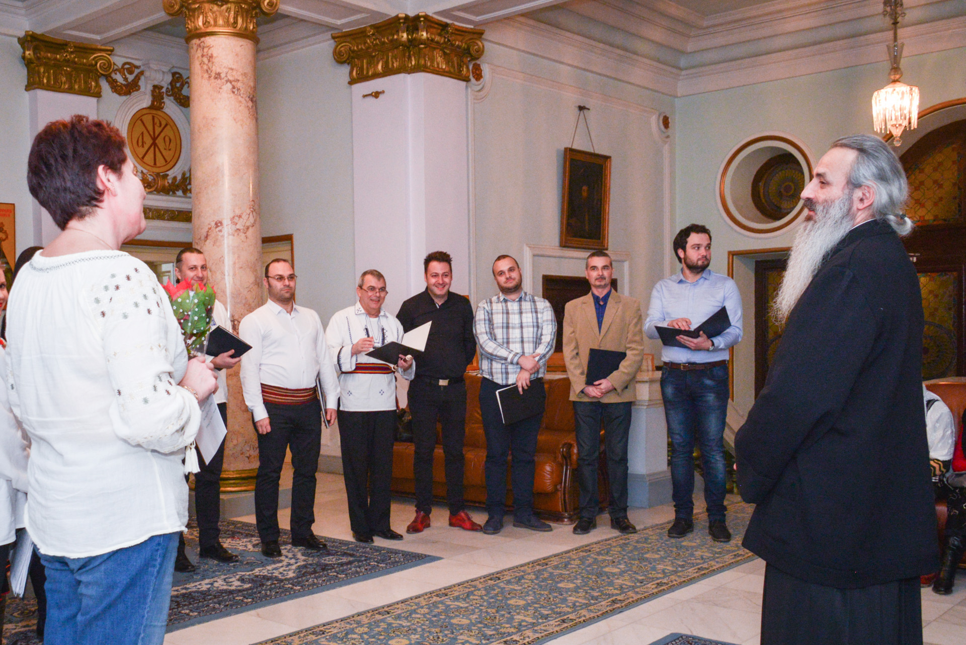 Colindători la Reședința Mitropolitană - Corul profesorilor de la liceul „Octav Băncilă”