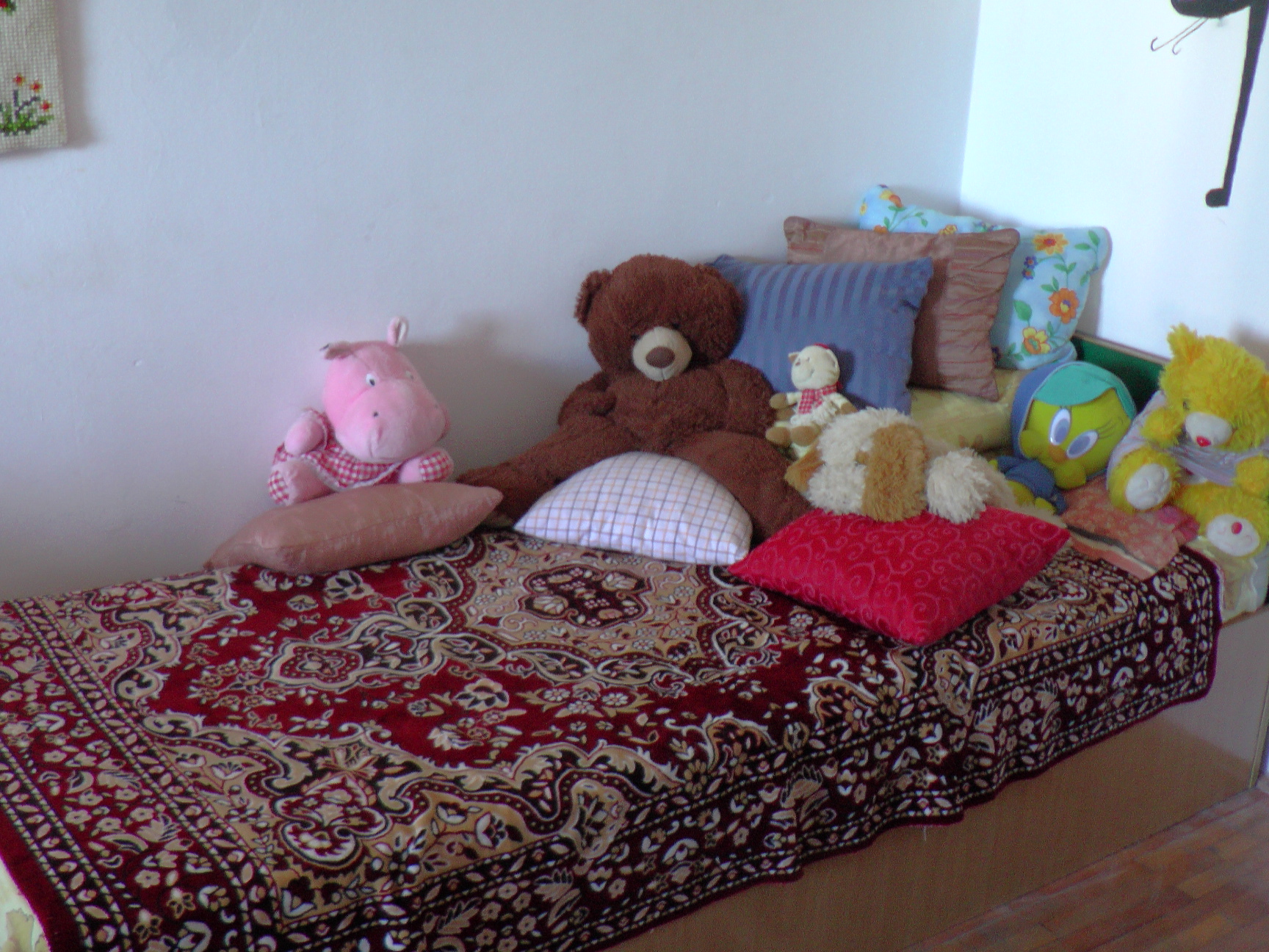 Daruri din partea Arhiepiscopiei Sucevei pentru copiii Centrului de plasament Solca