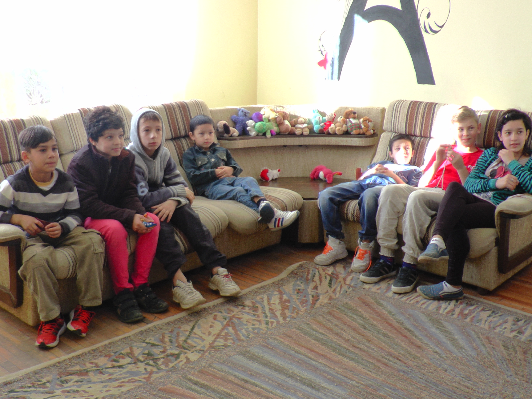 Daruri din partea Arhiepiscopiei Sucevei pentru copiii Centrului de plasament Solca