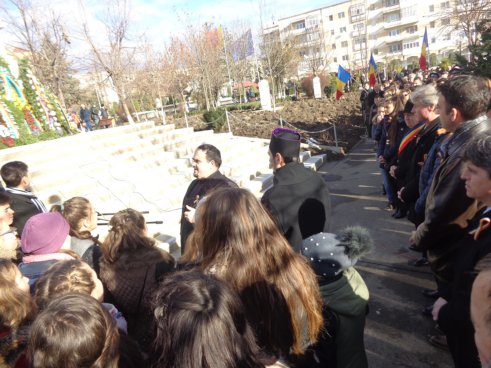 Tinerii din Târgu Frumos au sărbătorit 1 Decembrie alături de membrii ATOR Paşcani