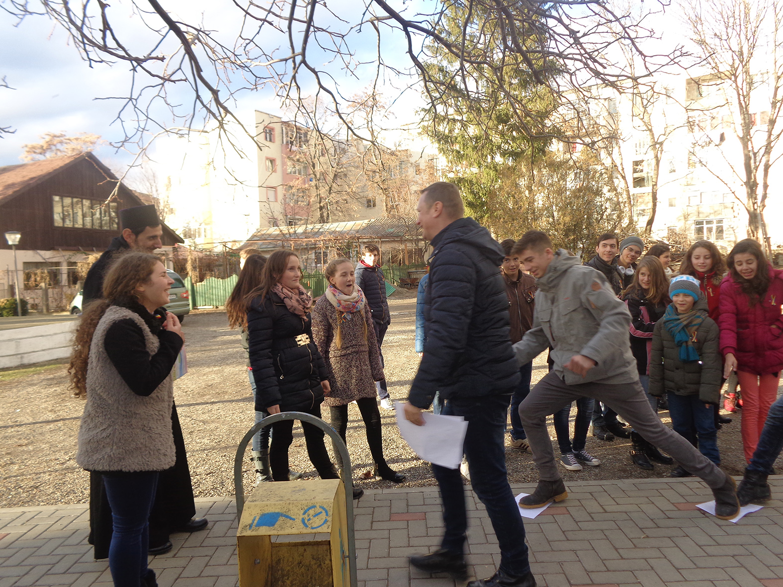 Tinerii din Târgu Frumos au sărbătorit 1 Decembrie alături de membrii ATOR Paşcani