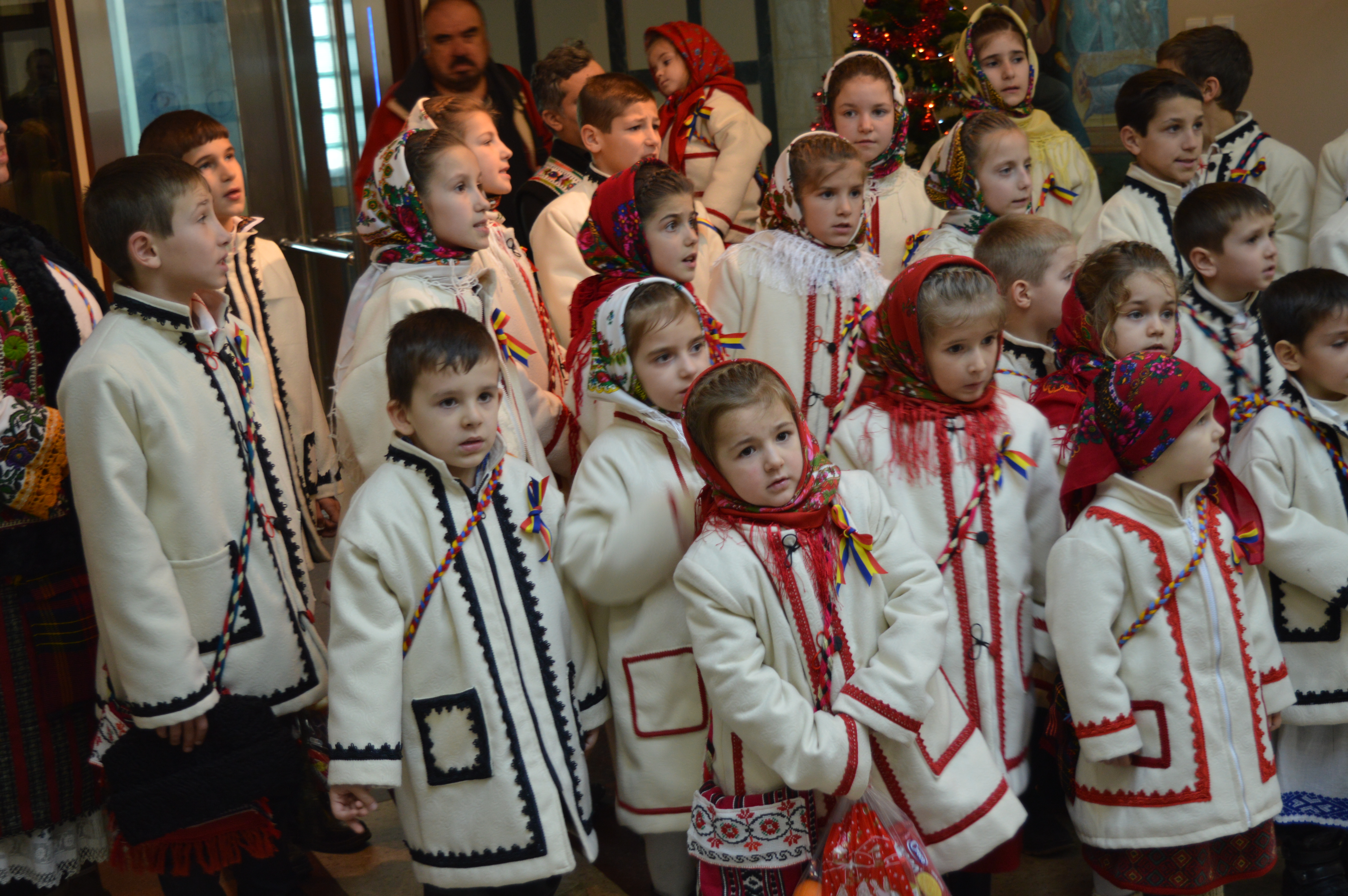 Colindători la Policlinica Providența