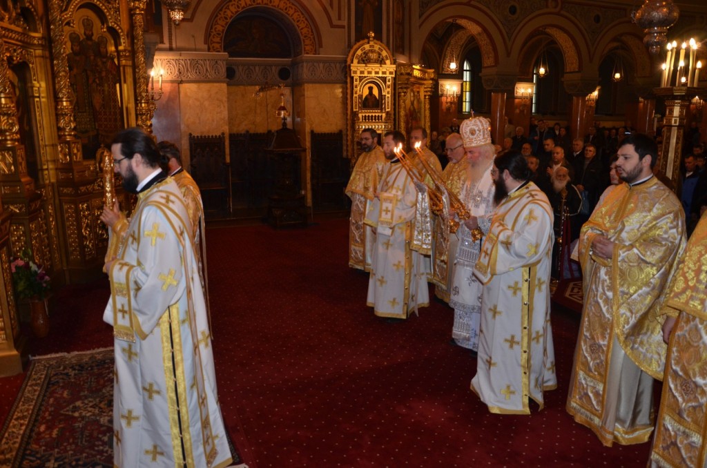 Slujba de Crăciun, la Catedrala mitropolitană din Timişoara Slujba de Crăciun, la Catedrala mitropolitană din Timişoara