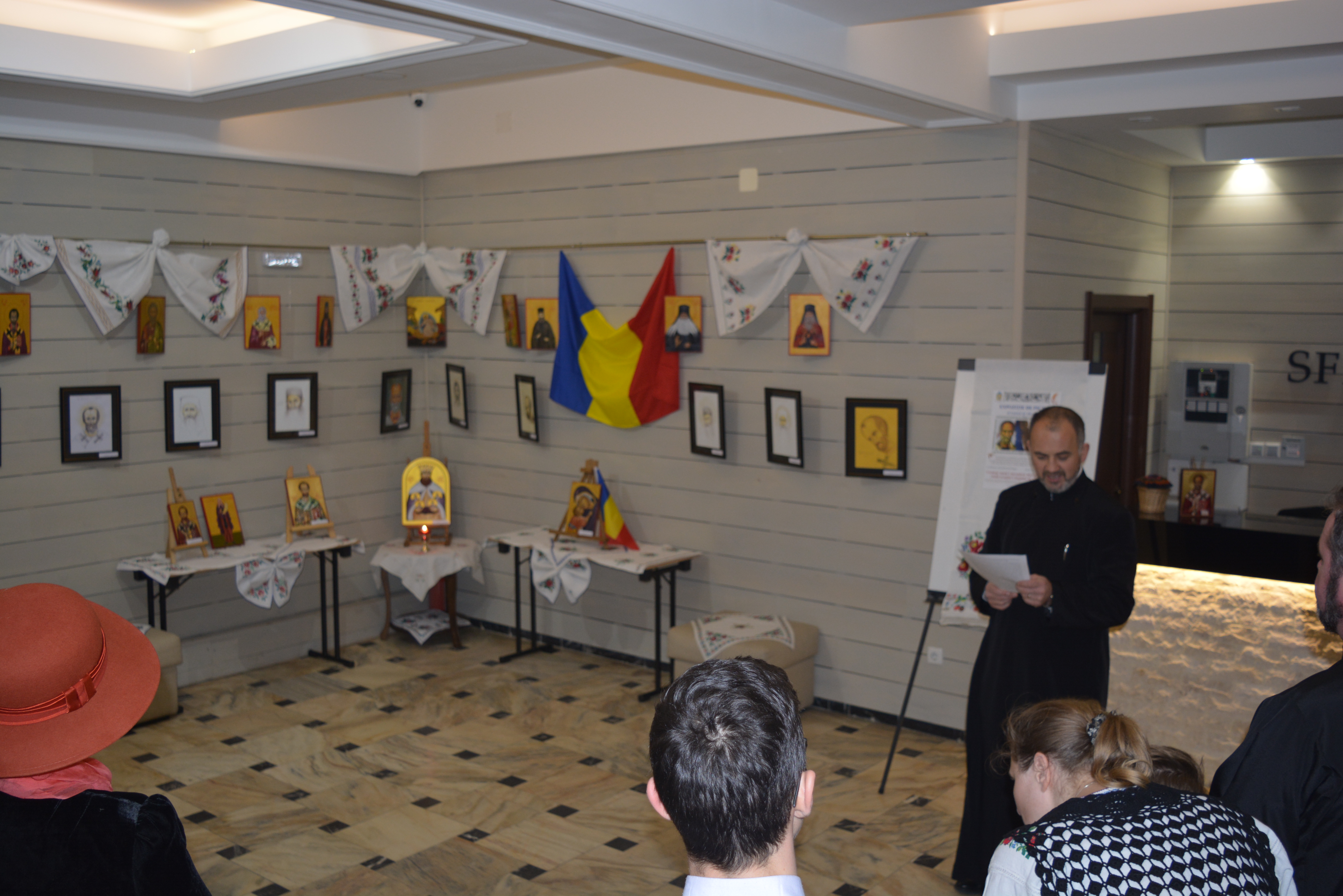 Expoziţie de icoane la Colegiul „Sfântul Nicolae”