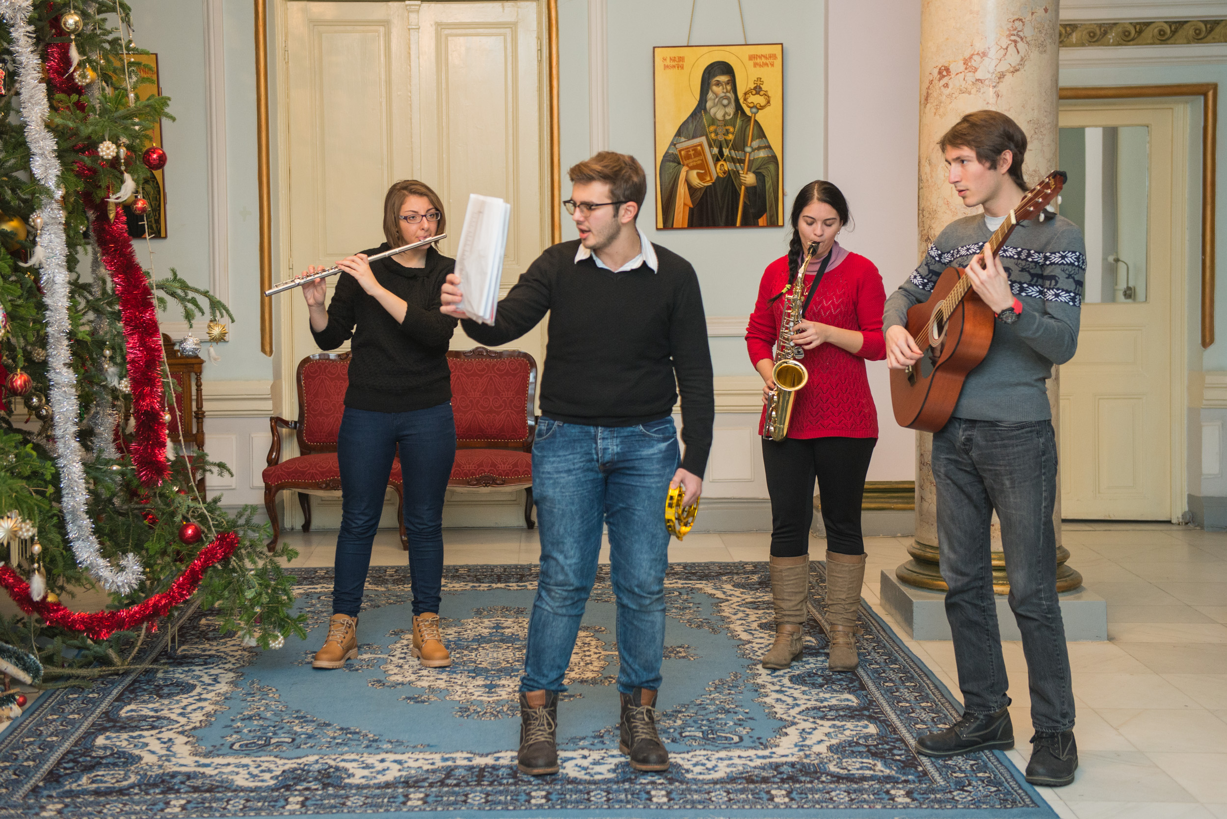 Colindători la Reședința Mitropolitană - Grupul „Cetiniţa&quot; din Iaşi