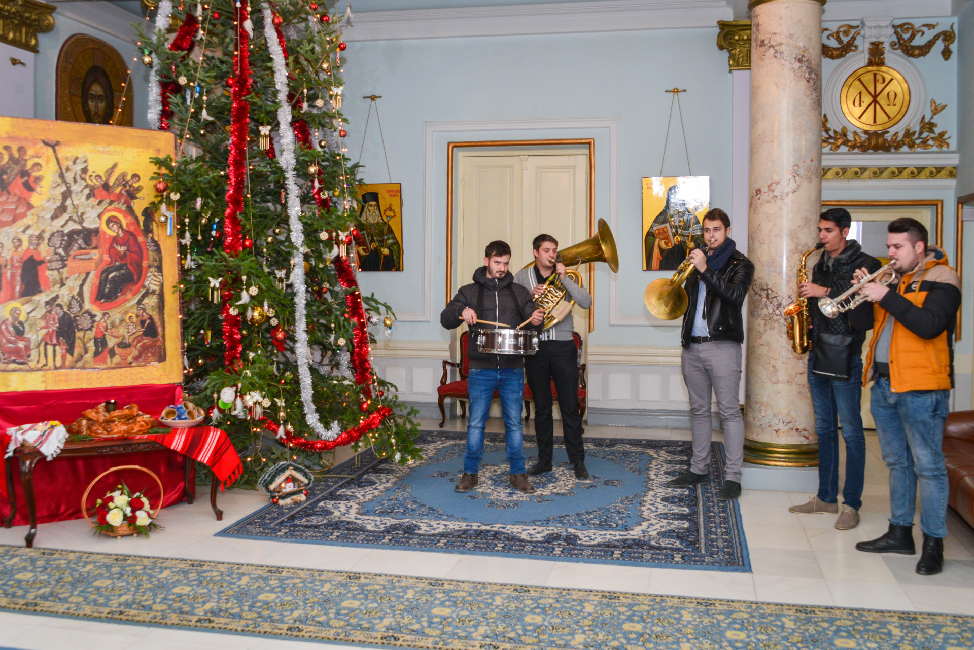 Colindători la Reședința Mitropolitană - Grupul Moldavian Brass