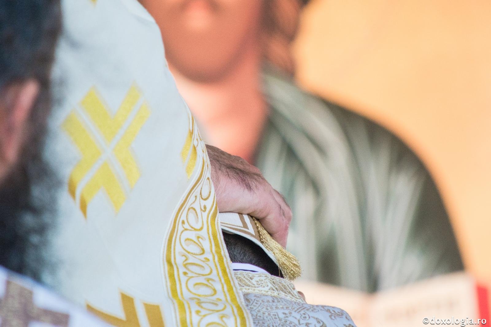 Preotul – purtător văzut al harului dumnezeiesc nevăzut