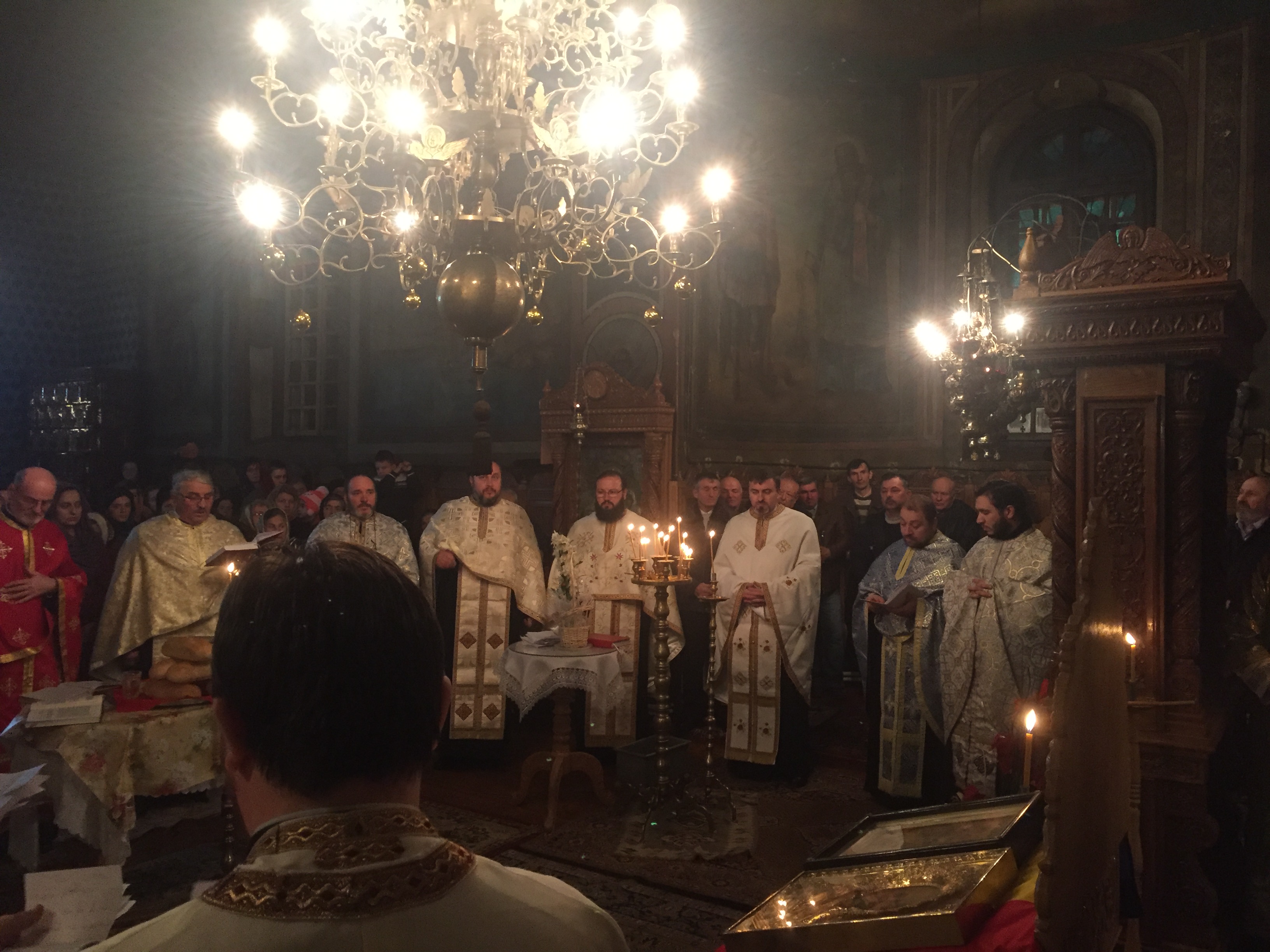 Sfântul Ierarh Nicolae, cinstit la Valea Seacă