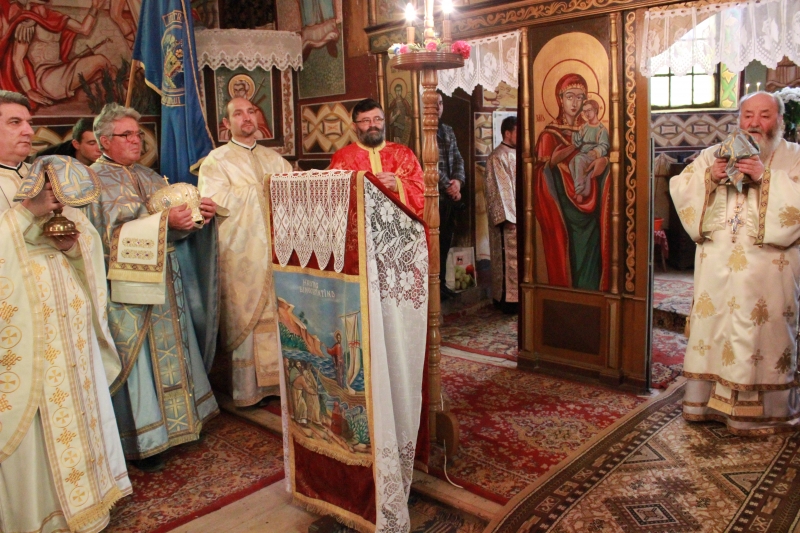 Liturghie arhierească la Ghijasa de Sus, județul Sibiu
