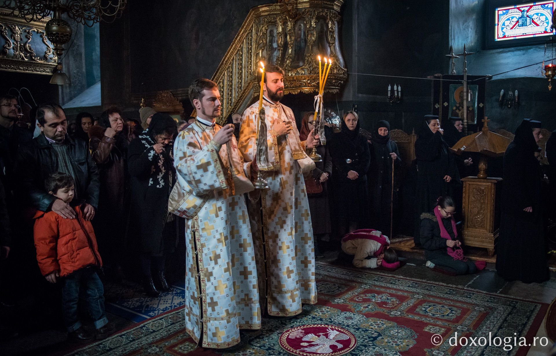 Sâmbătă, 5 decembrie, a fost săvârşită slujba de înmormântare a maicii Rafaela Urdă Sâmbătă, 5 decembrie, a fost săvârşită slujba de înmormântare a maicii Rafaela Urdă