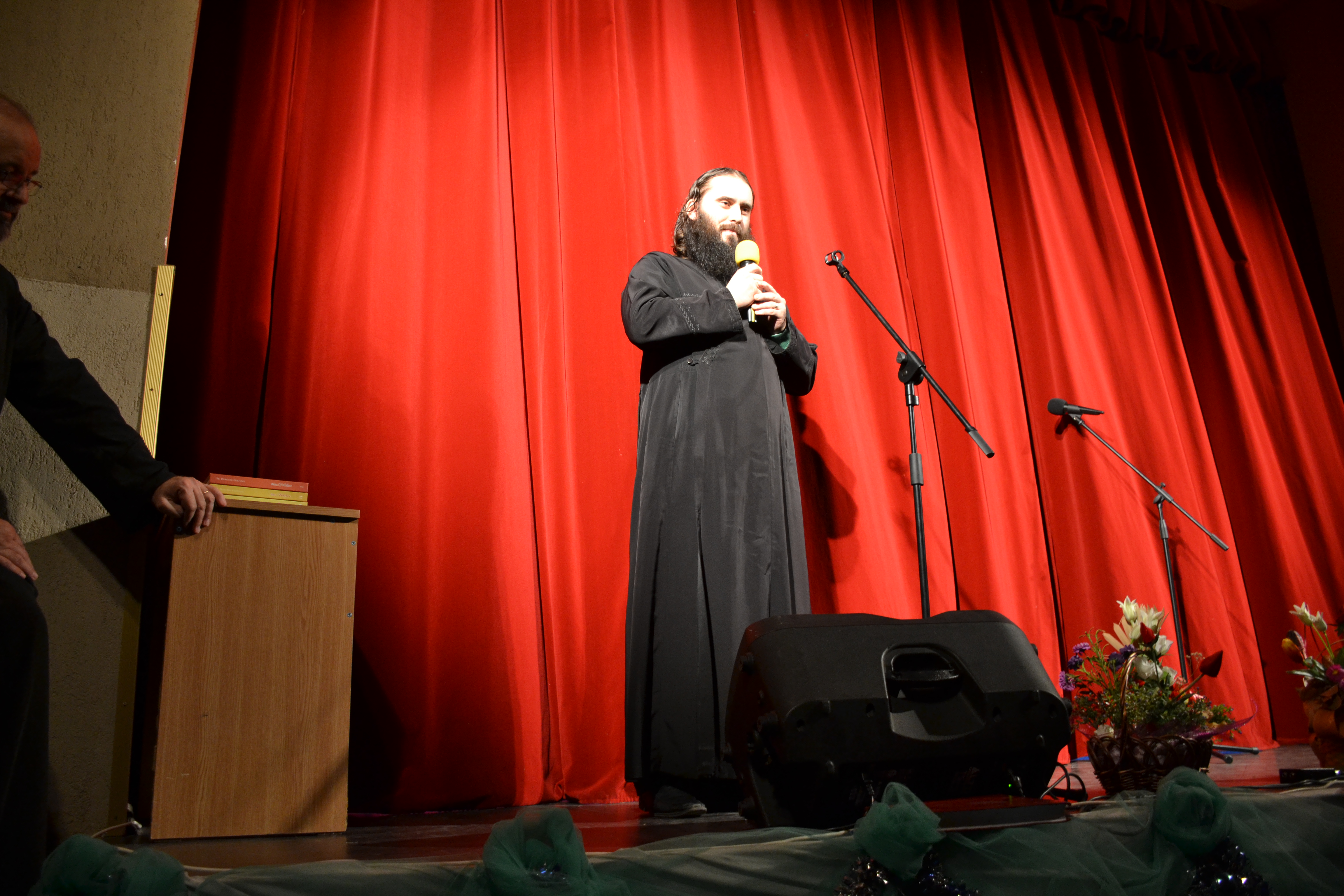 Foto: Lucian Ducan Lansarea operei integrale a părintelui prof. dr. Dumitru Furtună, la Seminarul Teologic din Dorohoi