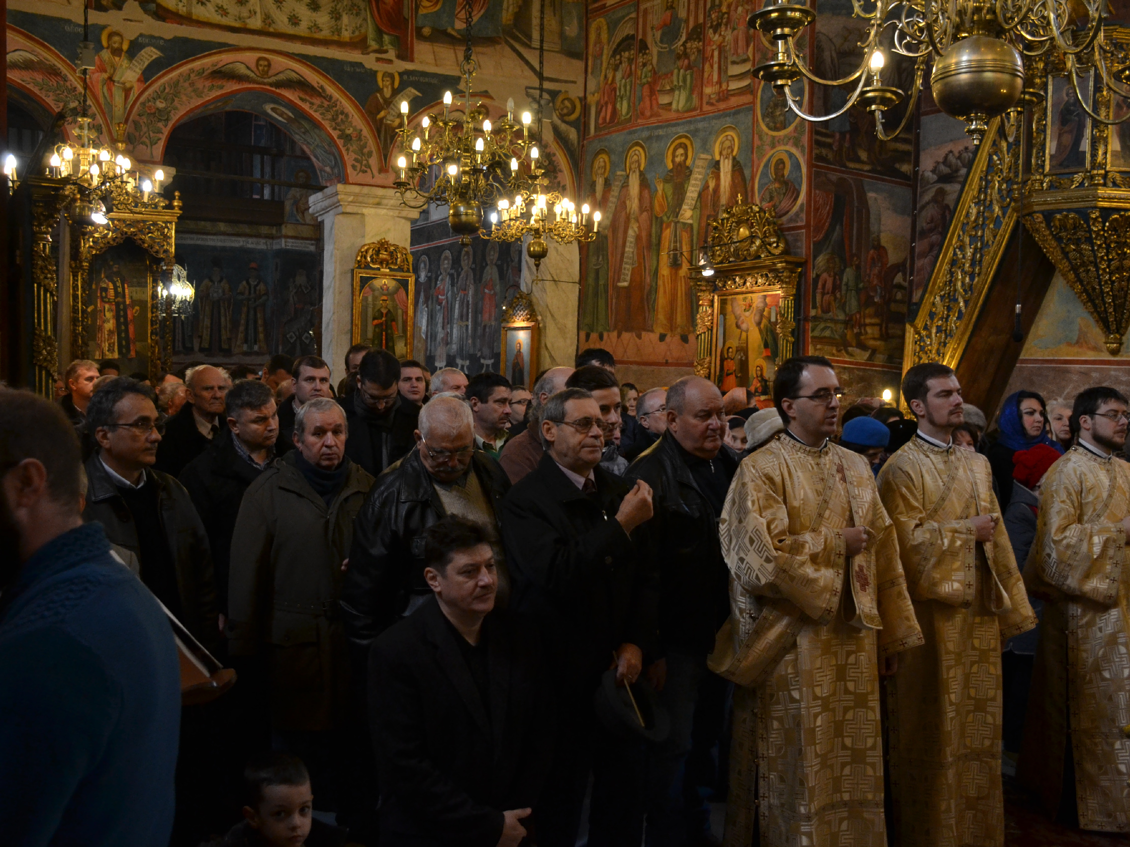 IPS Mitropolit Teofan a slujit Sfânta Liturghie la Mănăstirea Golia