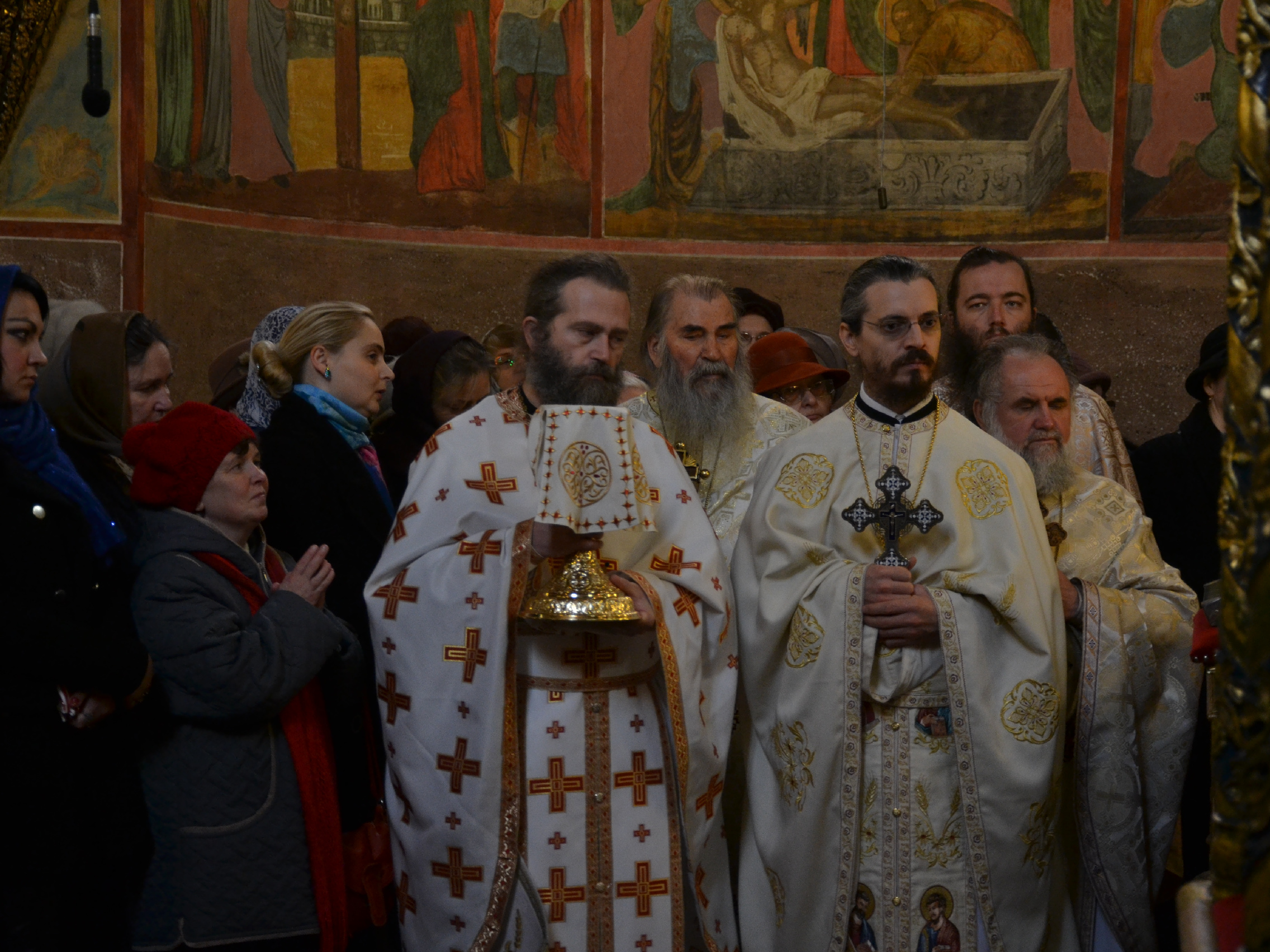 IPS Mitropolit Teofan a slujit Sfânta Liturghie la Mănăstirea Golia