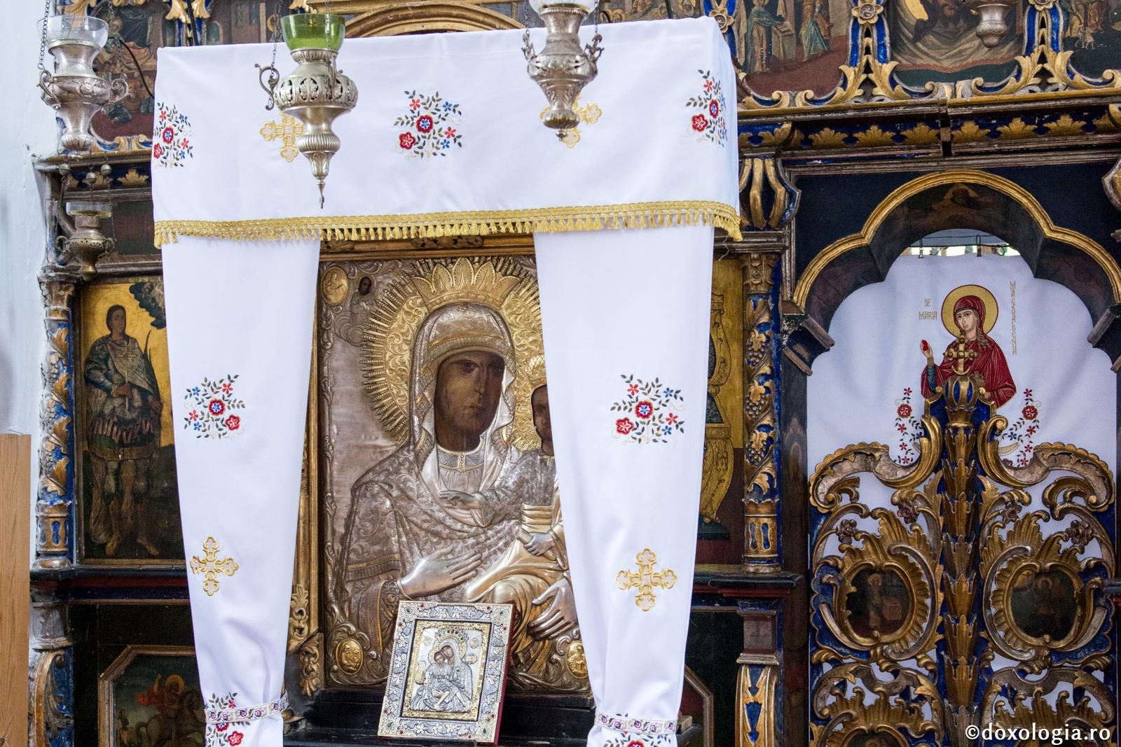 Moarta care a hrănit cu lapte pruncul său şi după un an a înviat