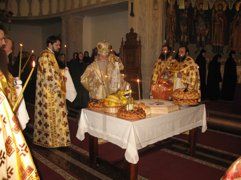 Foto: Constantin Agafiţei Episcopul Gherasim Putneanul, pomenit la Mănăstirea Cămârzani