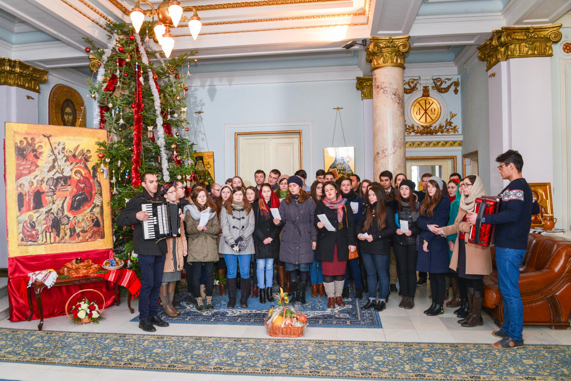 Colindători la Reședința Mitropolitană - Parohia Curelari