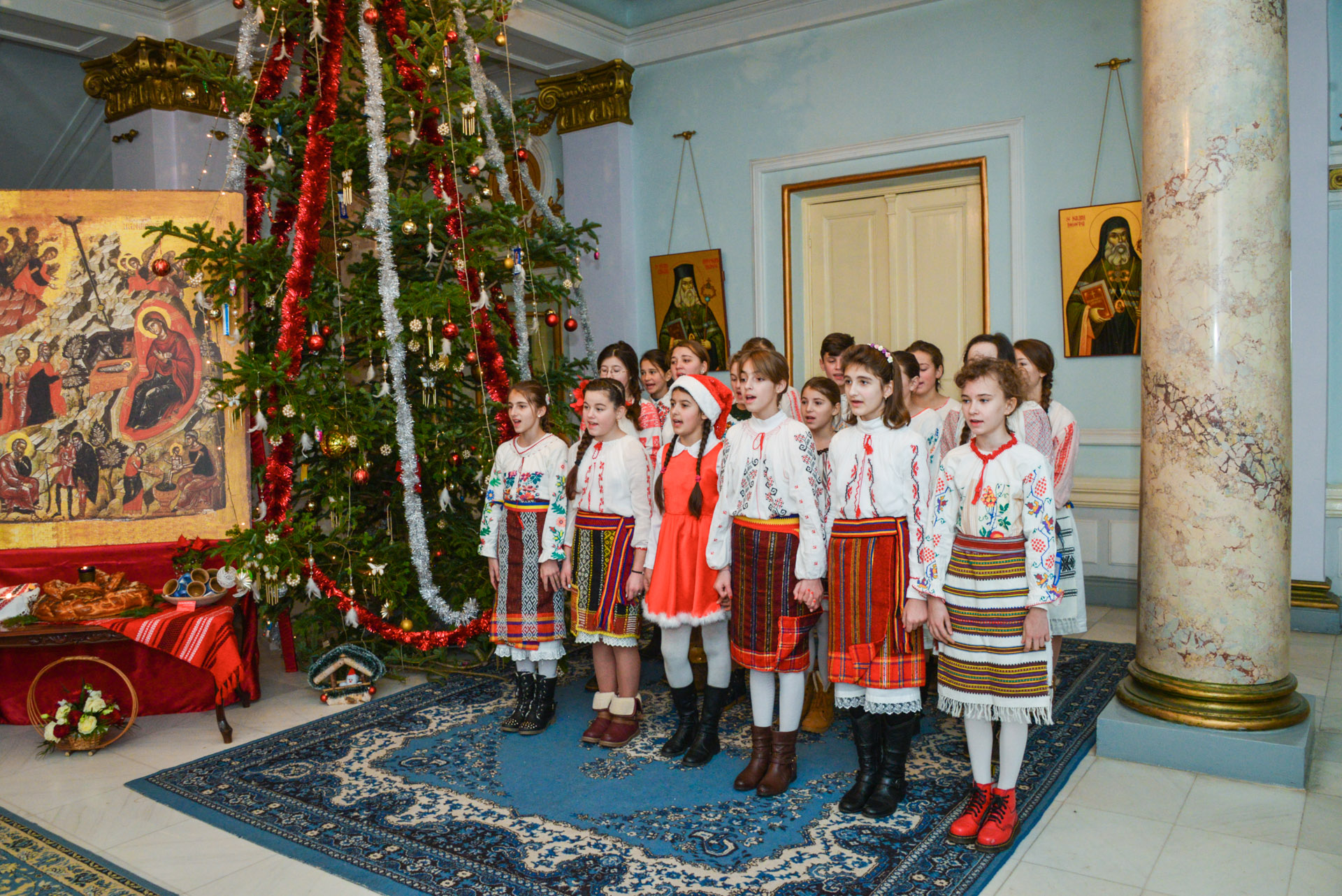 Colindători la Reședința Mitropolitană - Parohia Iazu Nou