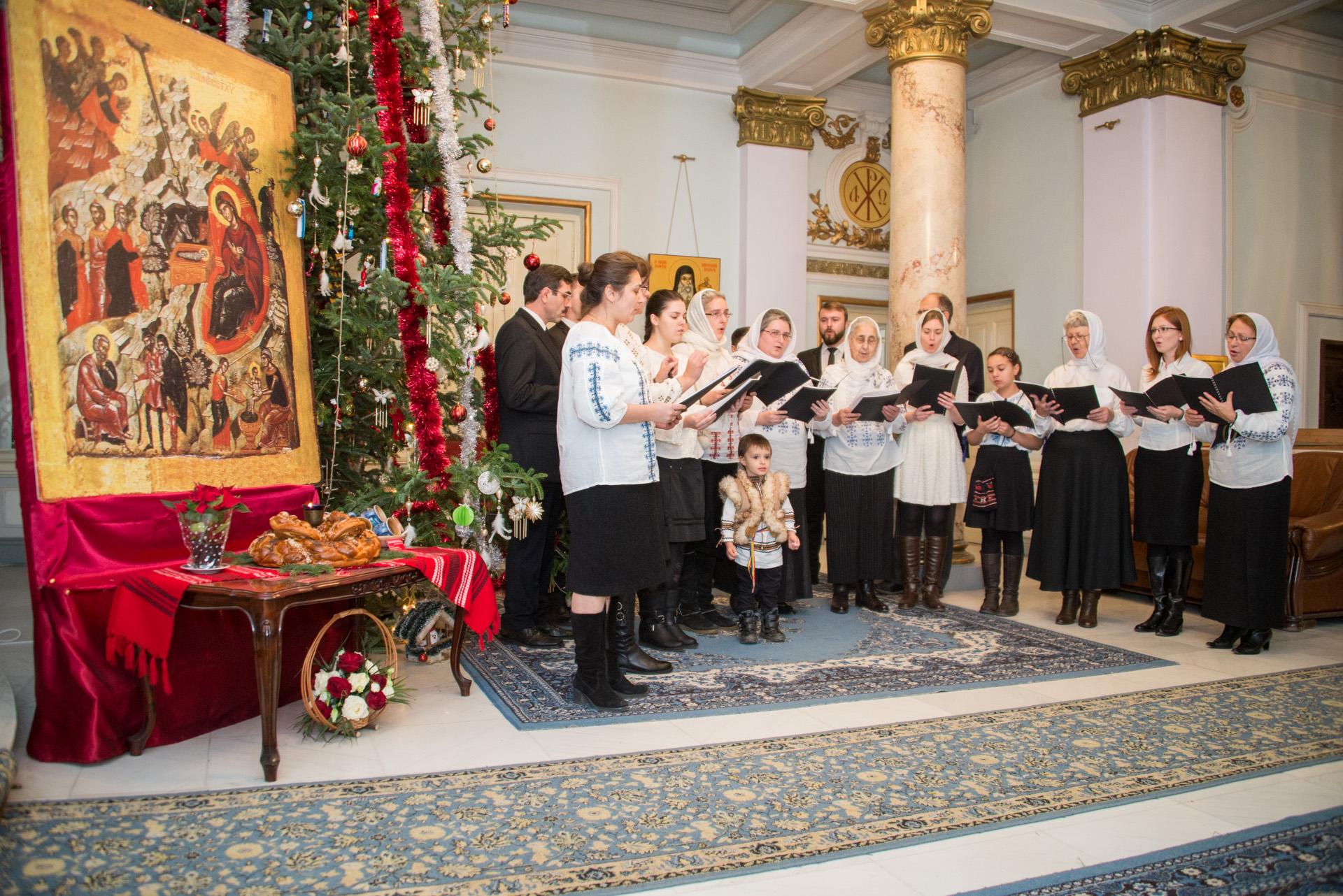 Colindători la Reședința Mitropolitană - Parohia „Sfinții Martiri Brâncoveni” din Iași