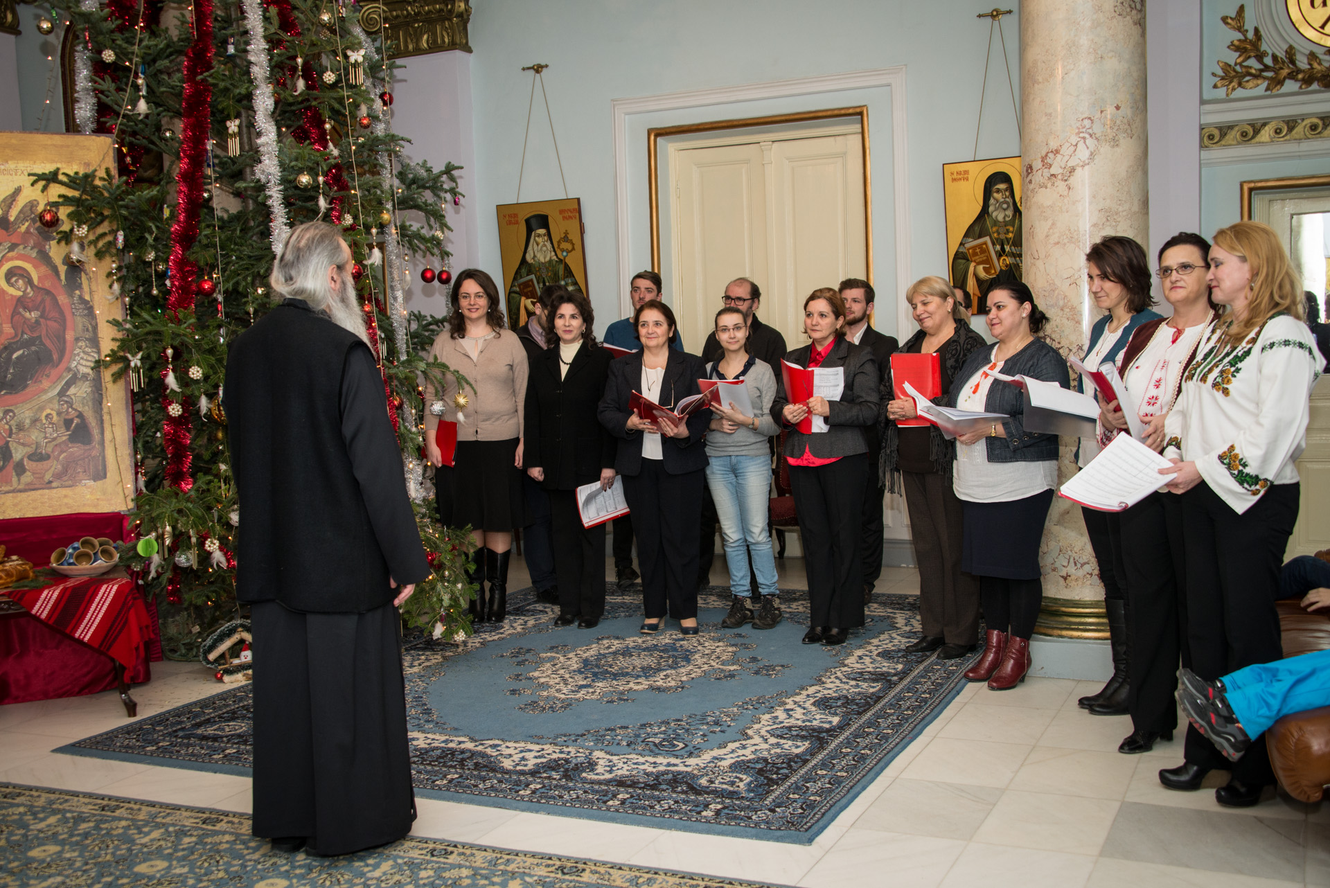 Colindători la Reședința Mitropolitană - Parohia „Sf. Parascheva” din Iași