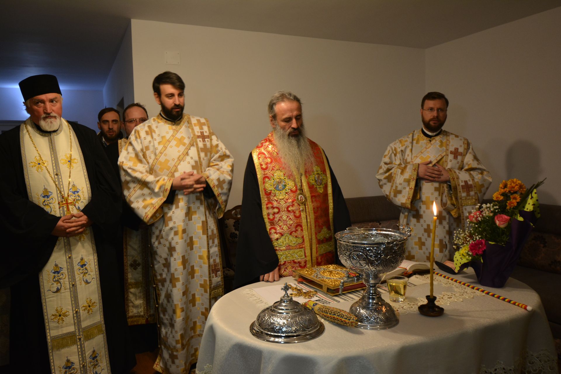 Foto: Bogdan Zamfirescu Sfințire de casă parohială la Tătăruși