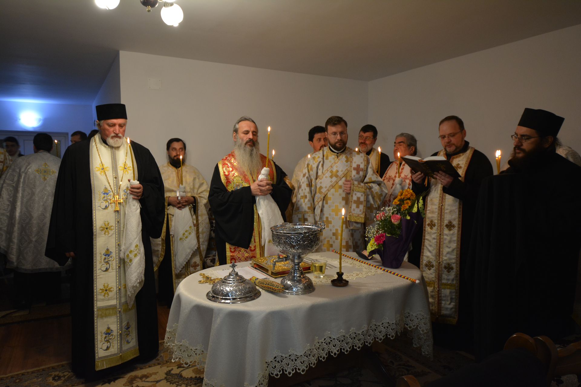 Sfințire de casă parohială la Tătăruși