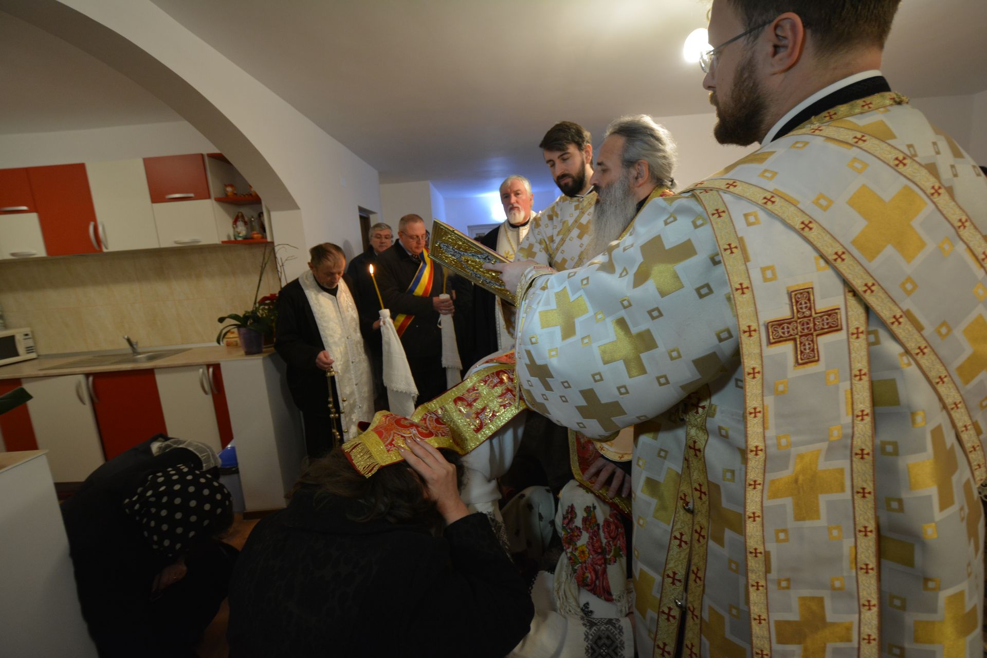 Foto: Bogdan Zamfirescu Sfințire de casă parohială la Tătăruși