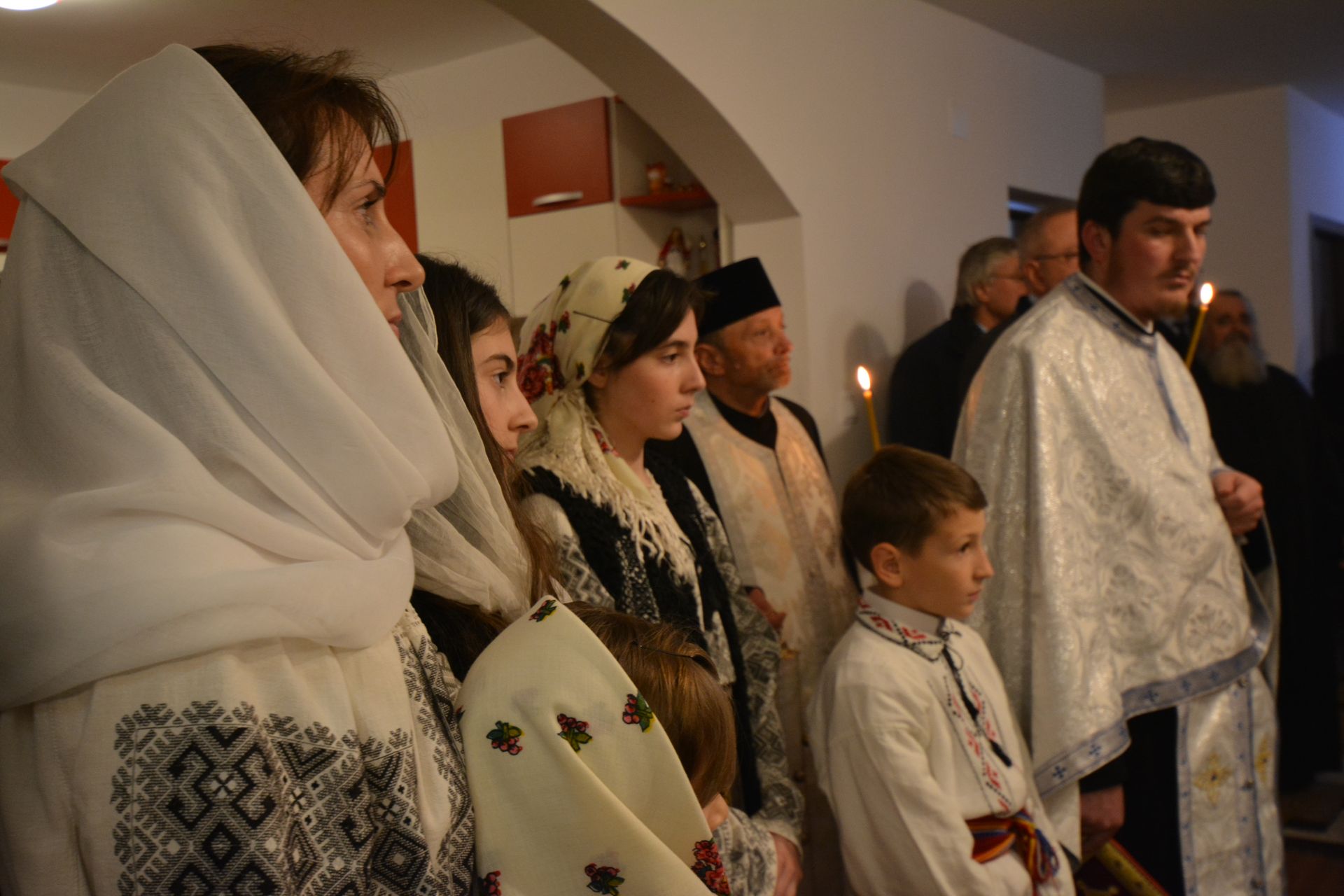 Foto: Bogdan Zamfirescu Sfințire de casă parohială la Tătăruși