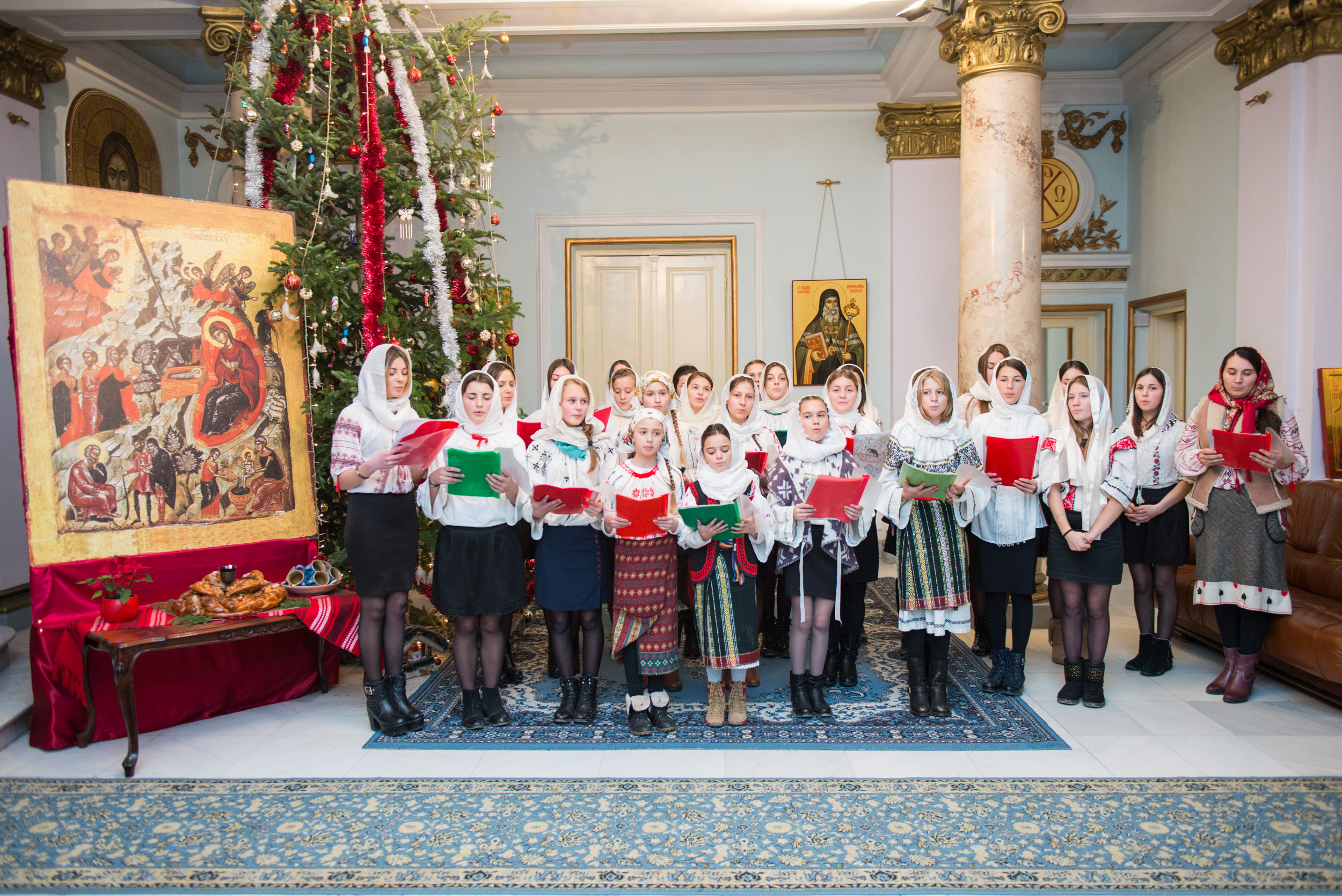 Colindători la Reședința Mitropolitană - Parohia Todireşti, Iaşi