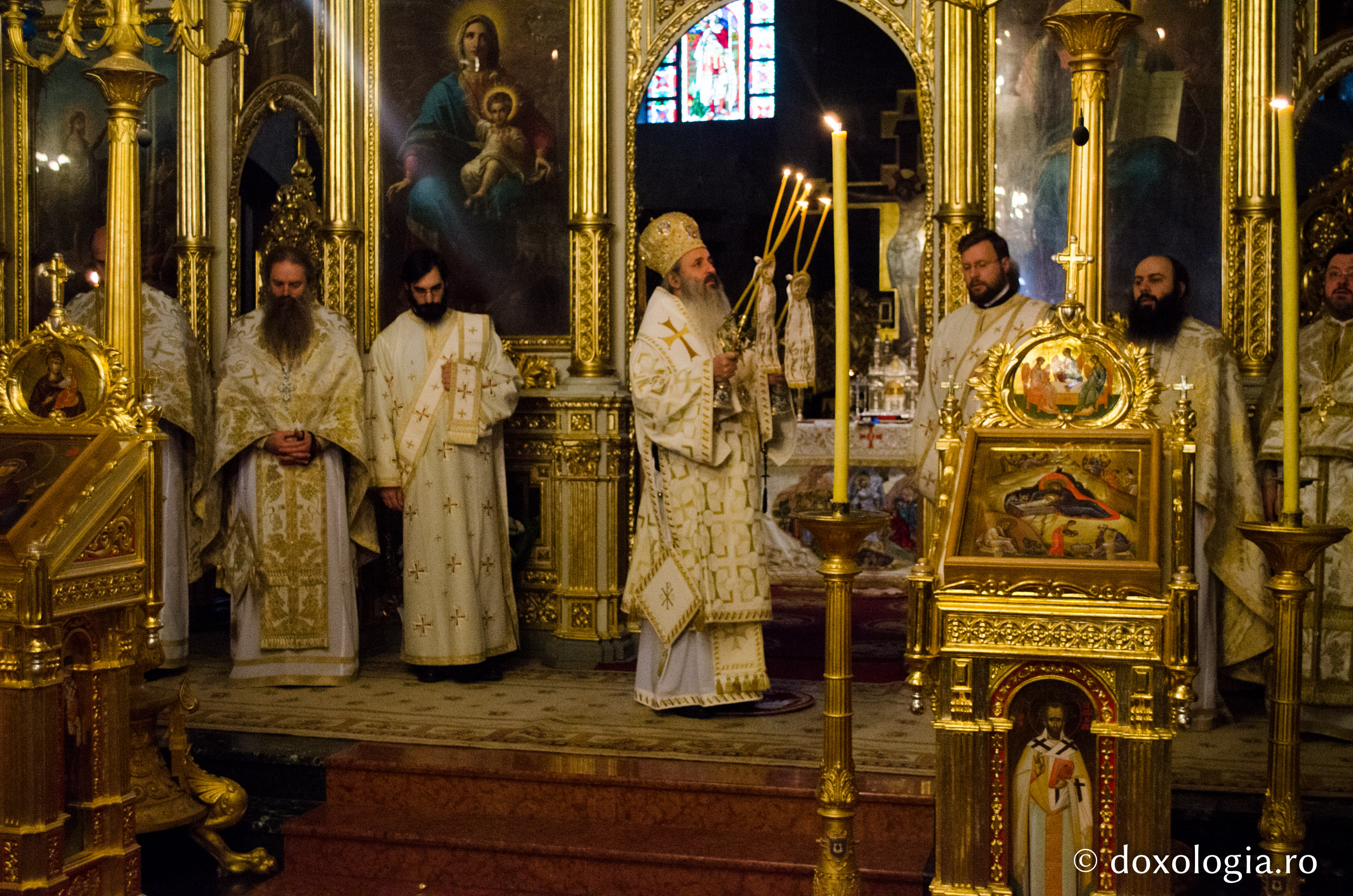 Foto: Constantin Comici Nașterea Domnului, sărbătorită la Iași prin Liturghie arhierească
