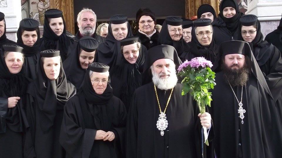 Liturghie arhierească la Mănăstirea Ciolpani Liturghie arhierească la Mănăstirea Ciolpani