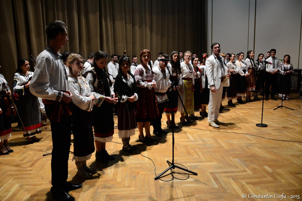 Spectacol caritabil pentru copiii nevoiaşi din judeţul Iaşi