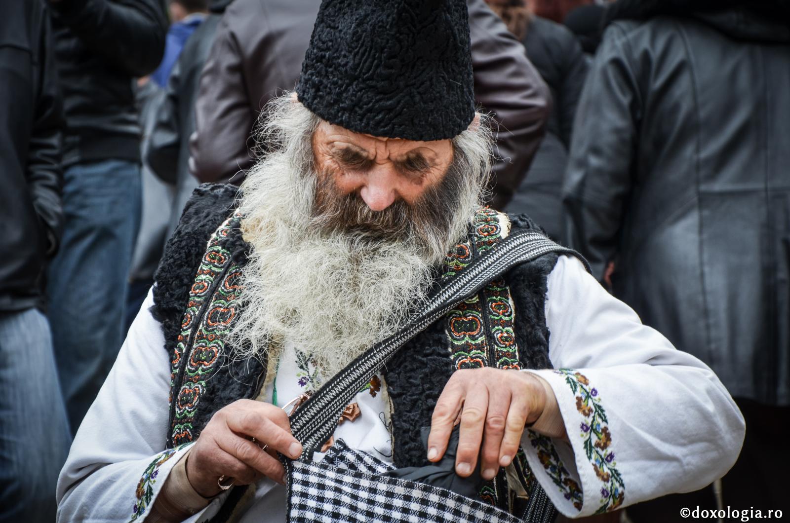 Nefericirea și traista fericirii