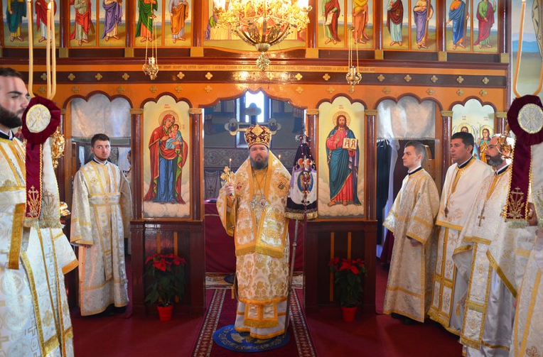 Slujire arhierească în parohia Oșand, Protopopiatul Tinca