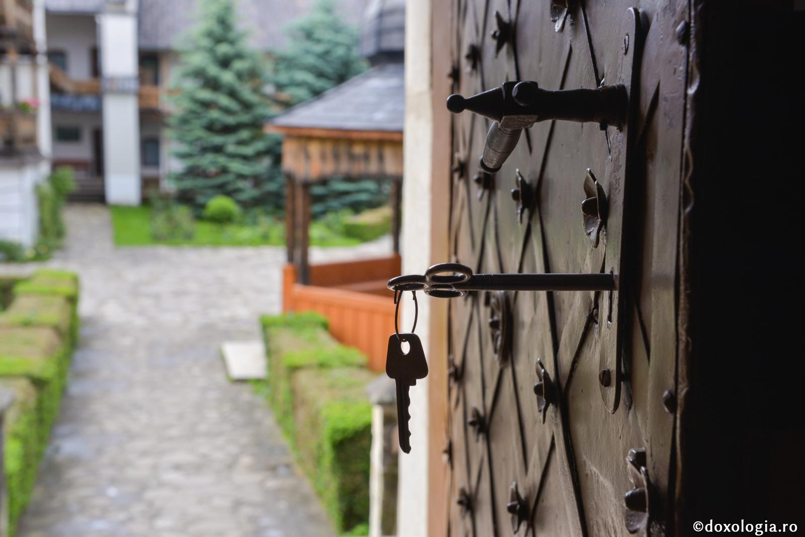 Credința și dragostea, ușile noastre către Cer