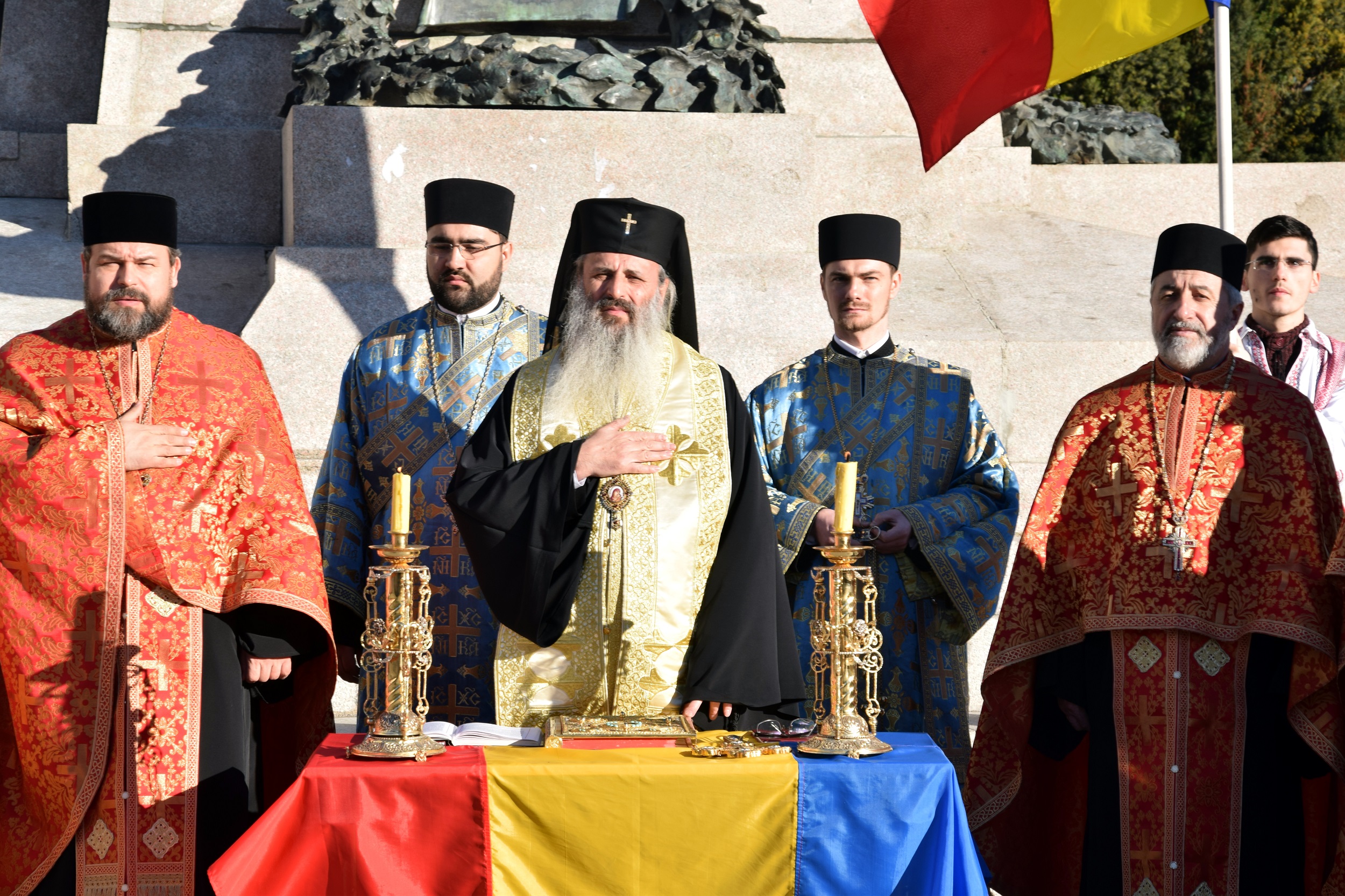Ziua Națională, sărbătorită la Iași prin Liturghie și slujbă de Te-Deum
