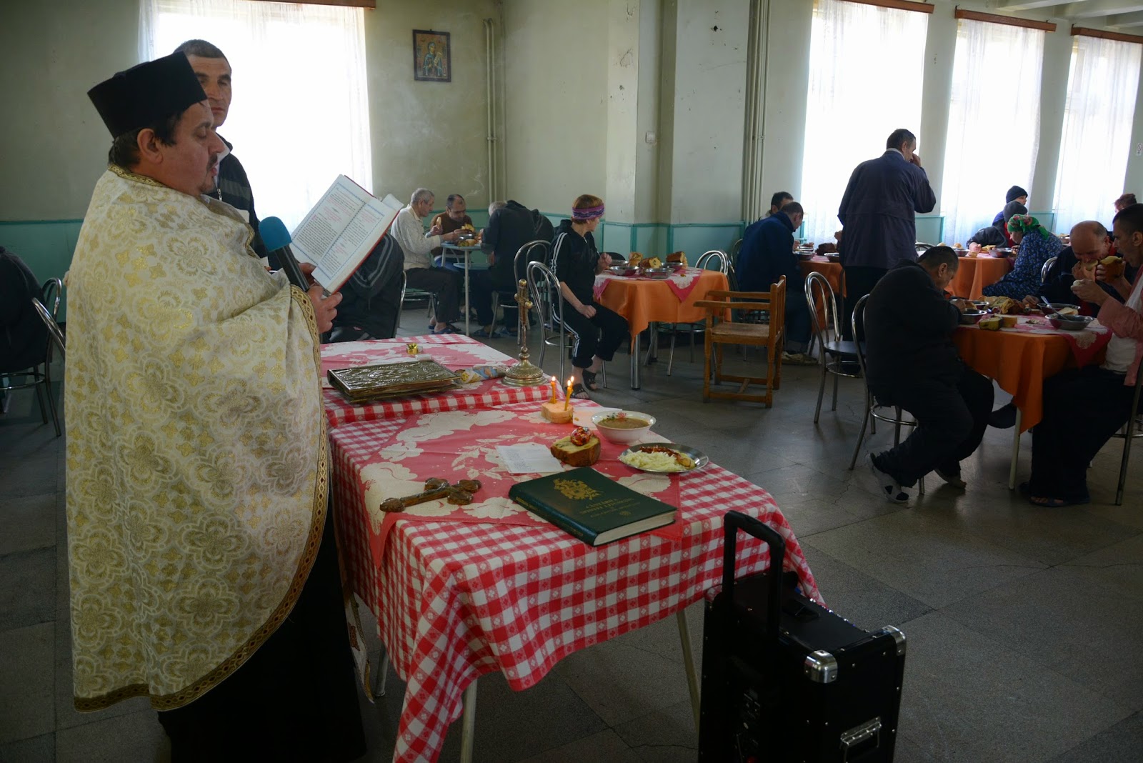 Slujbă de binecuvântare în Secţia Bârnova a Spitalului Socola