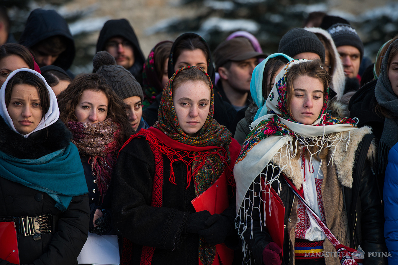 280 de ascoreni au petrecut Anul Nou la Mănăstirea Putna