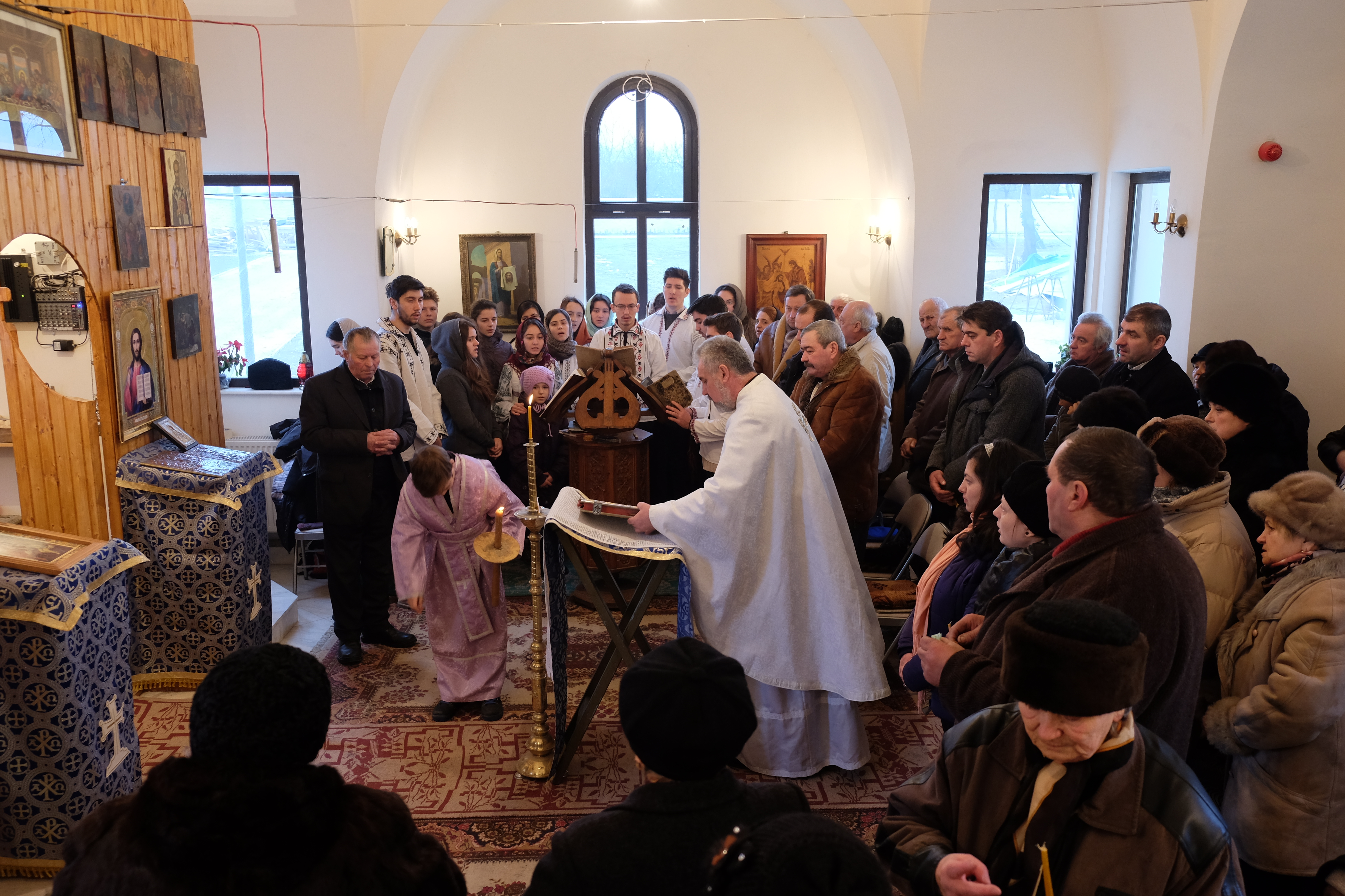 Corul ATOR Iași, la Sfânta Liturghie în satul Aroneanu