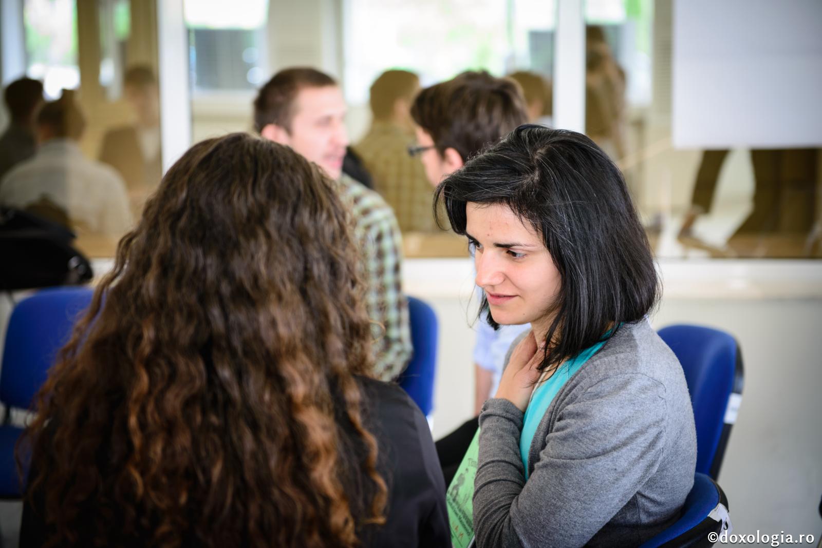 Calomniile colegilor tăi îţi sunt de folos