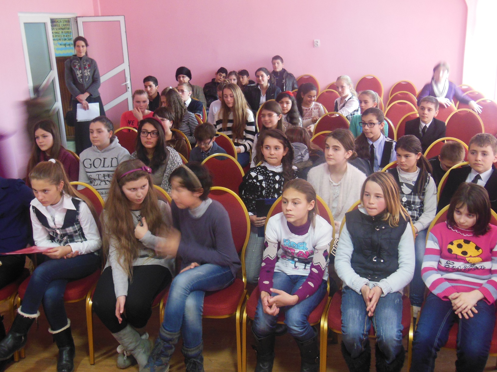 Expoziție și concurs literar-artistic la Roznov: „Prietenii lui Eminescu”