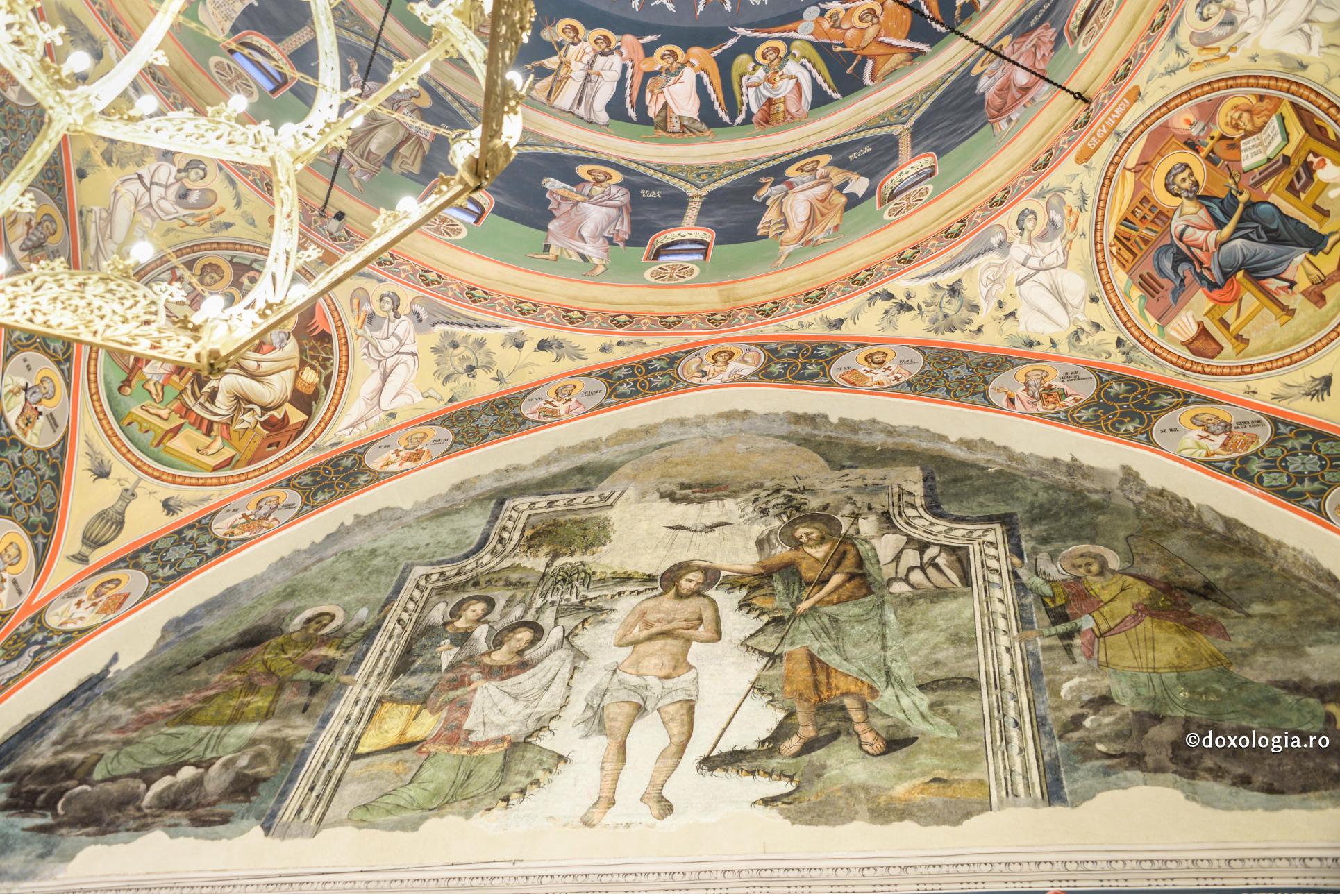 „Suntem chemaţi să fim fii ai Lui Dumnezeu! Să stăruim în credinţa cea dreaptă şi să nu rătăcim!”