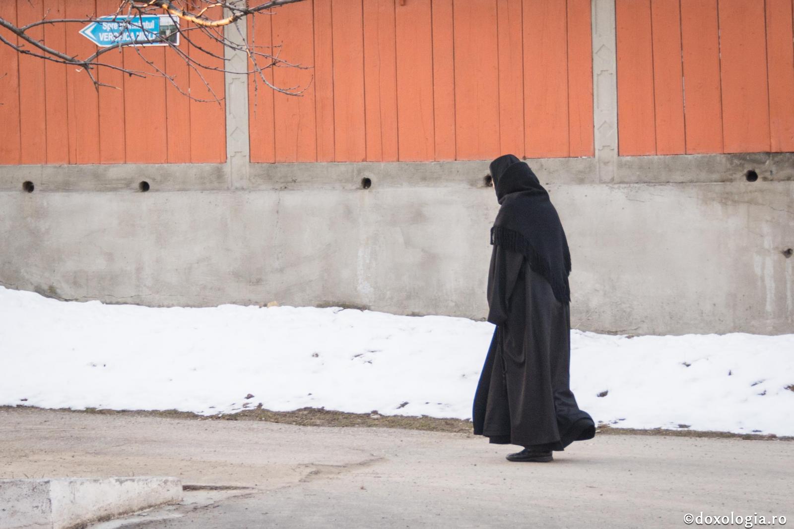 Fugi de cei necumpătați și de necumpătare